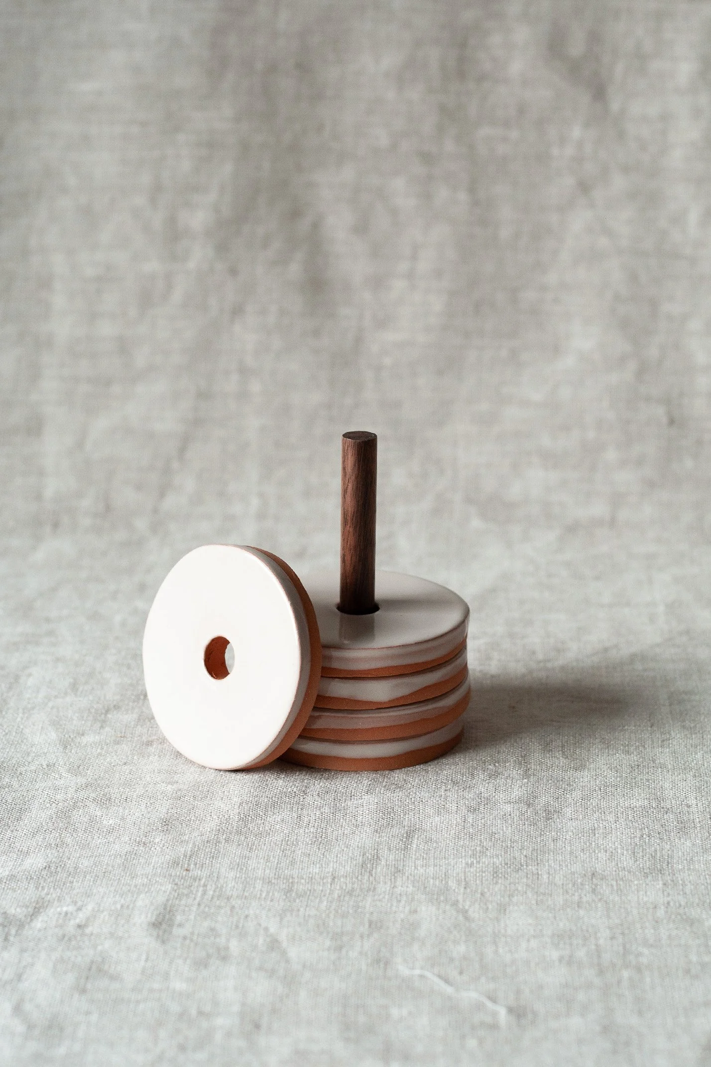 Pattern Weight Stand in Linen