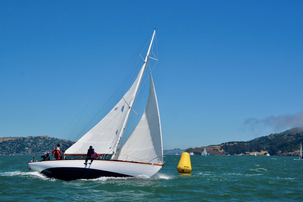 Hana, rounding a gate at the Belvedere Classic, July 2019