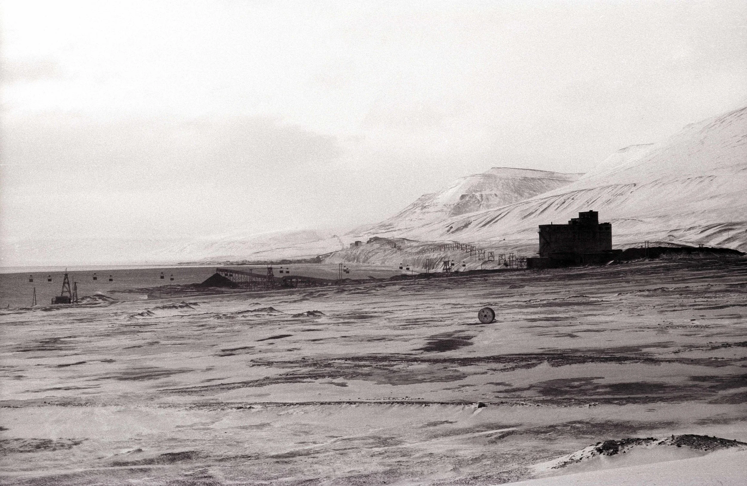 Svalbard 75 25 lavo.jpg