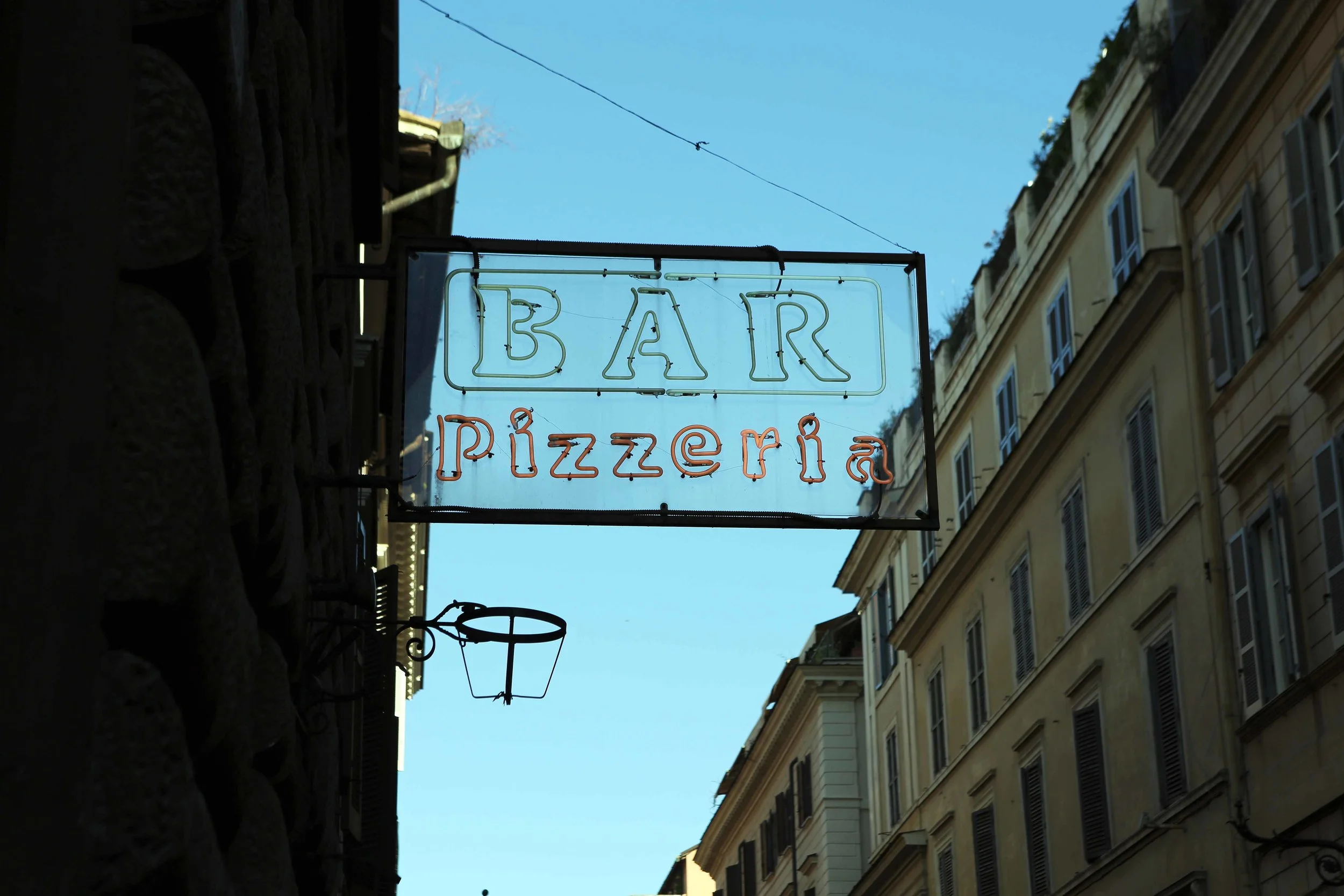 Skilt Bar Pizzeria 2 Roma lavo10.14.jpg
