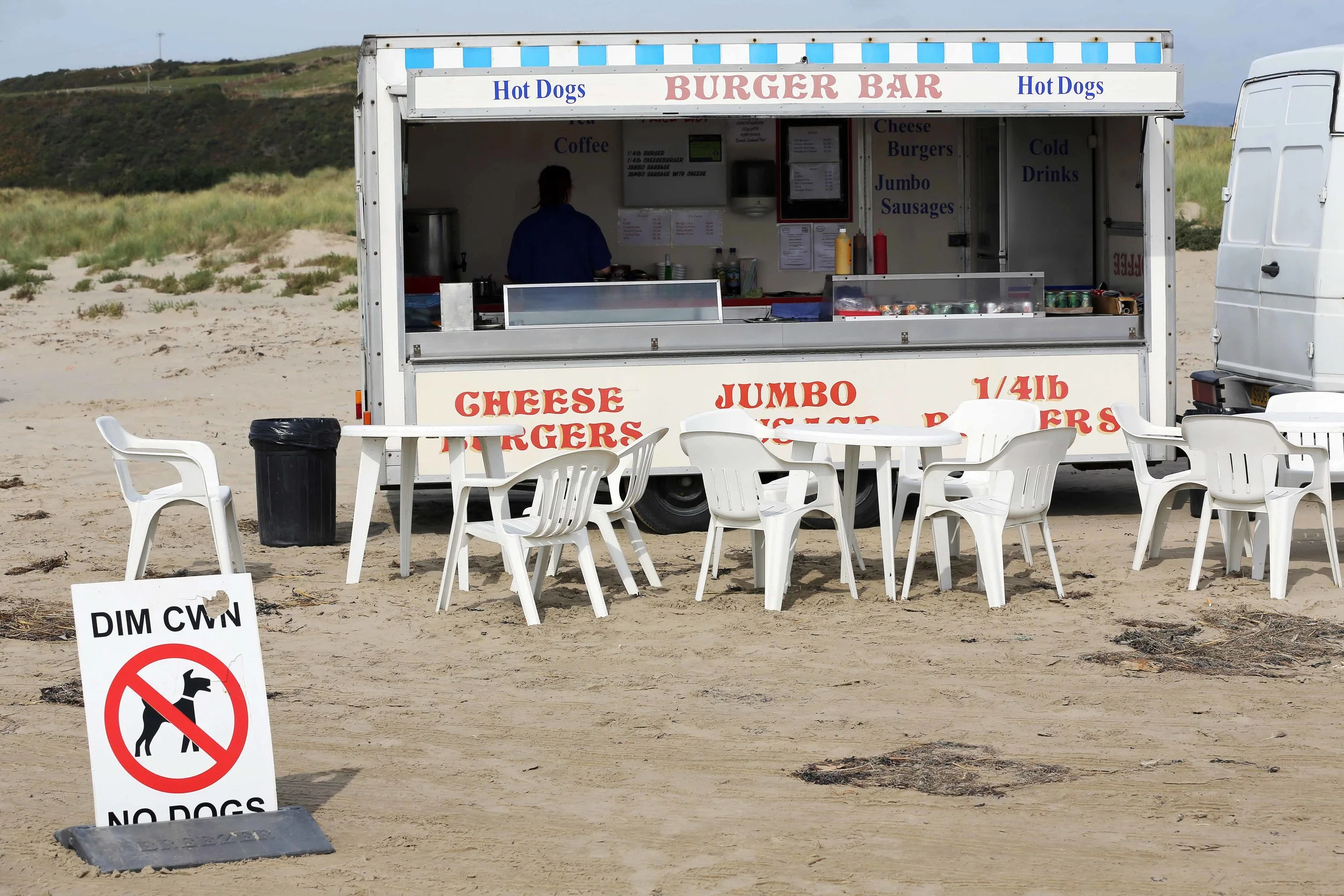 No dogs only hot dog lavo Porthmadog beach 9.14.jpg