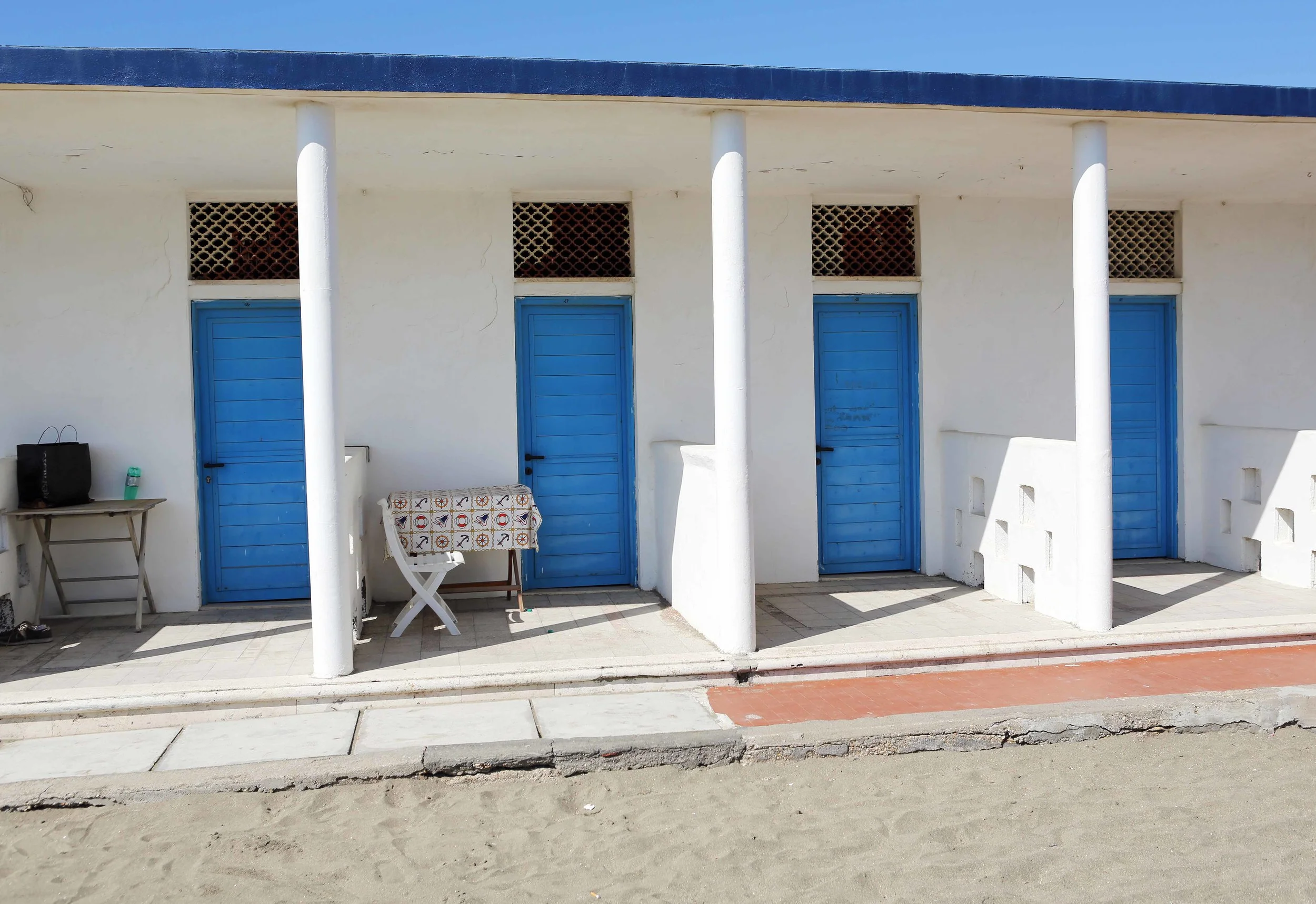 Changing rooms blue doors lavo Ostia 10.14.jpg