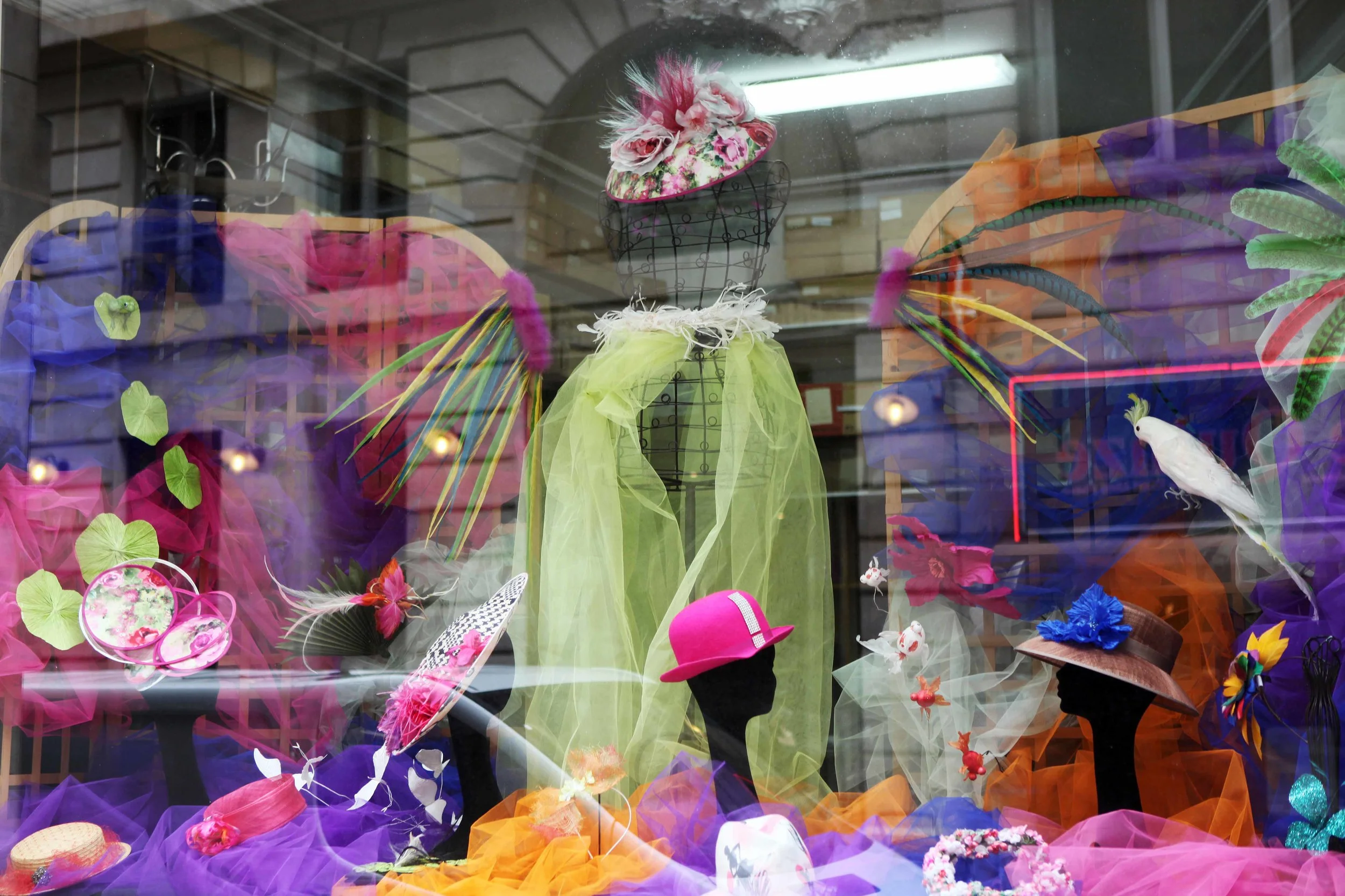 CM window display hats etc Paris lavo 10.12.jpg