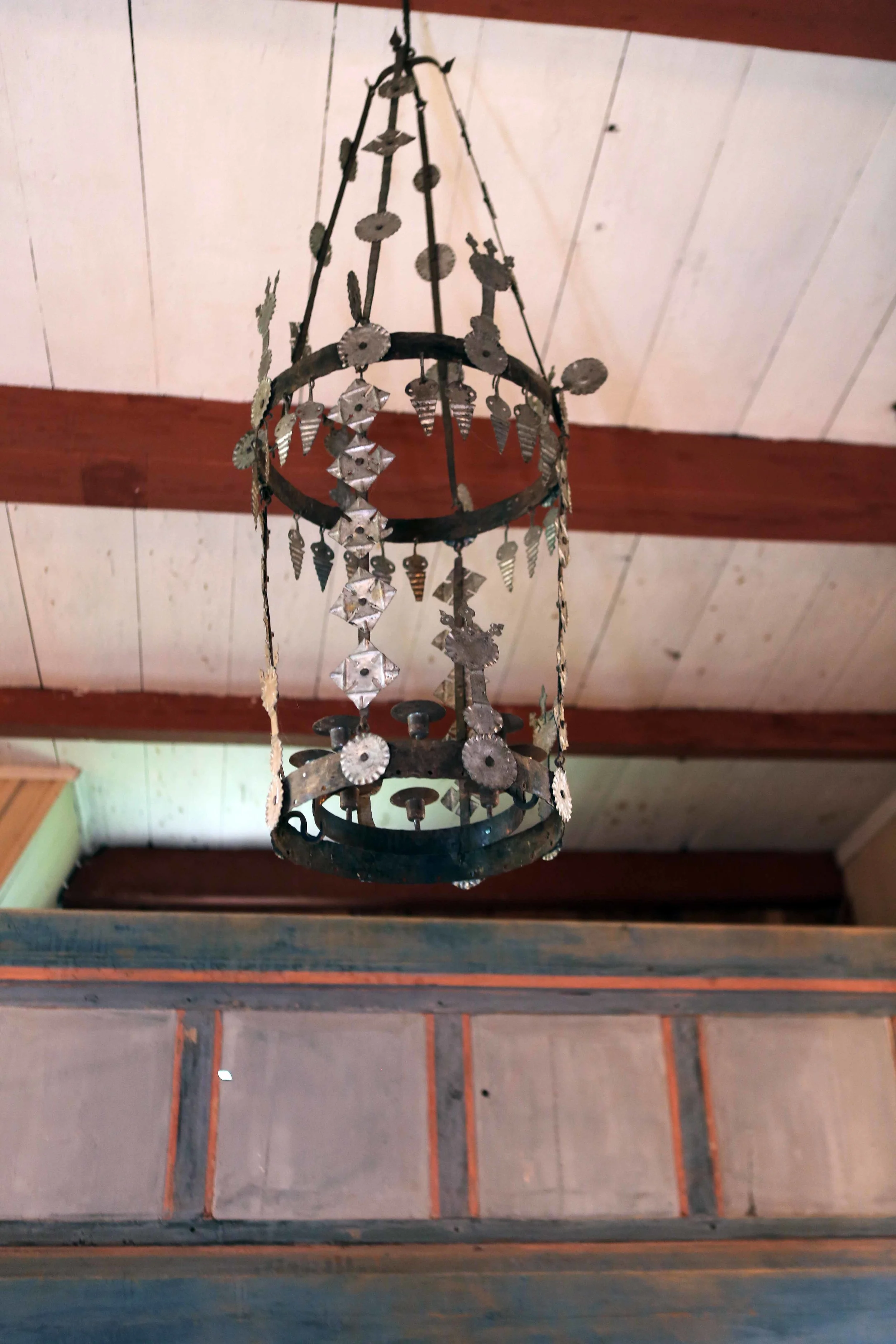 Lom stk orig taklampe side lavo 8.14.jpg