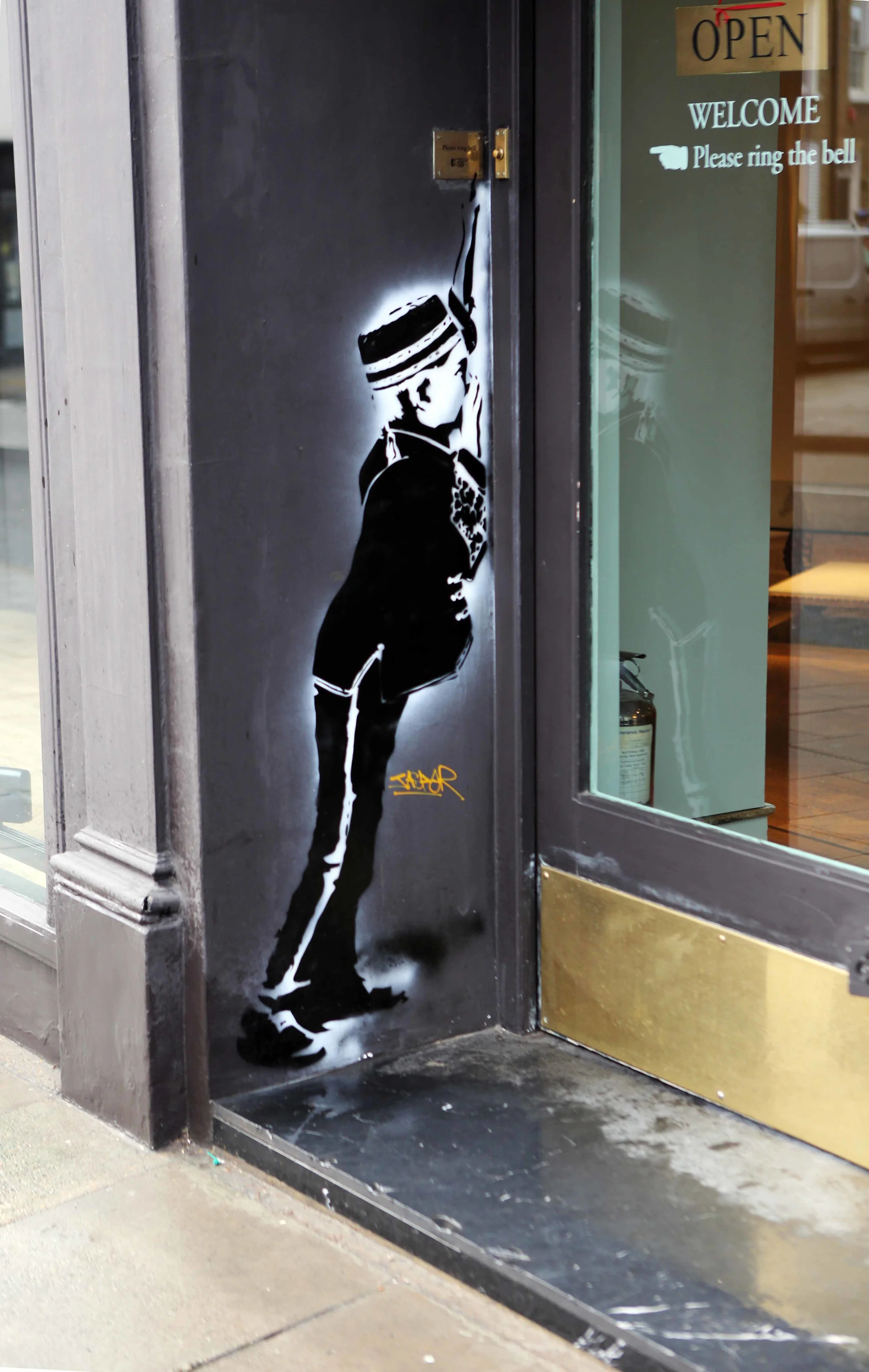 Messanger grafitti Pimlico 2 lavo 1.16.jpg