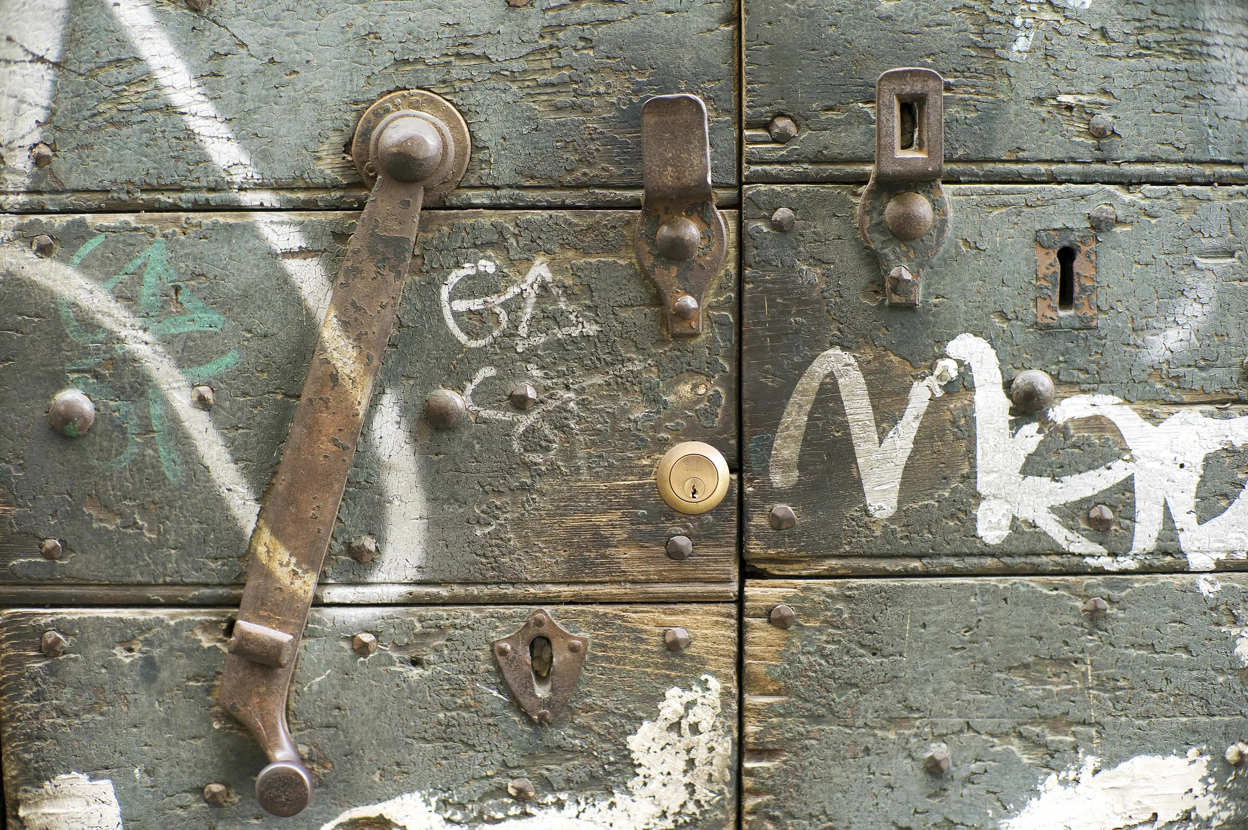 Port m beslag + grafitti Roma lavo 3.10.jpg