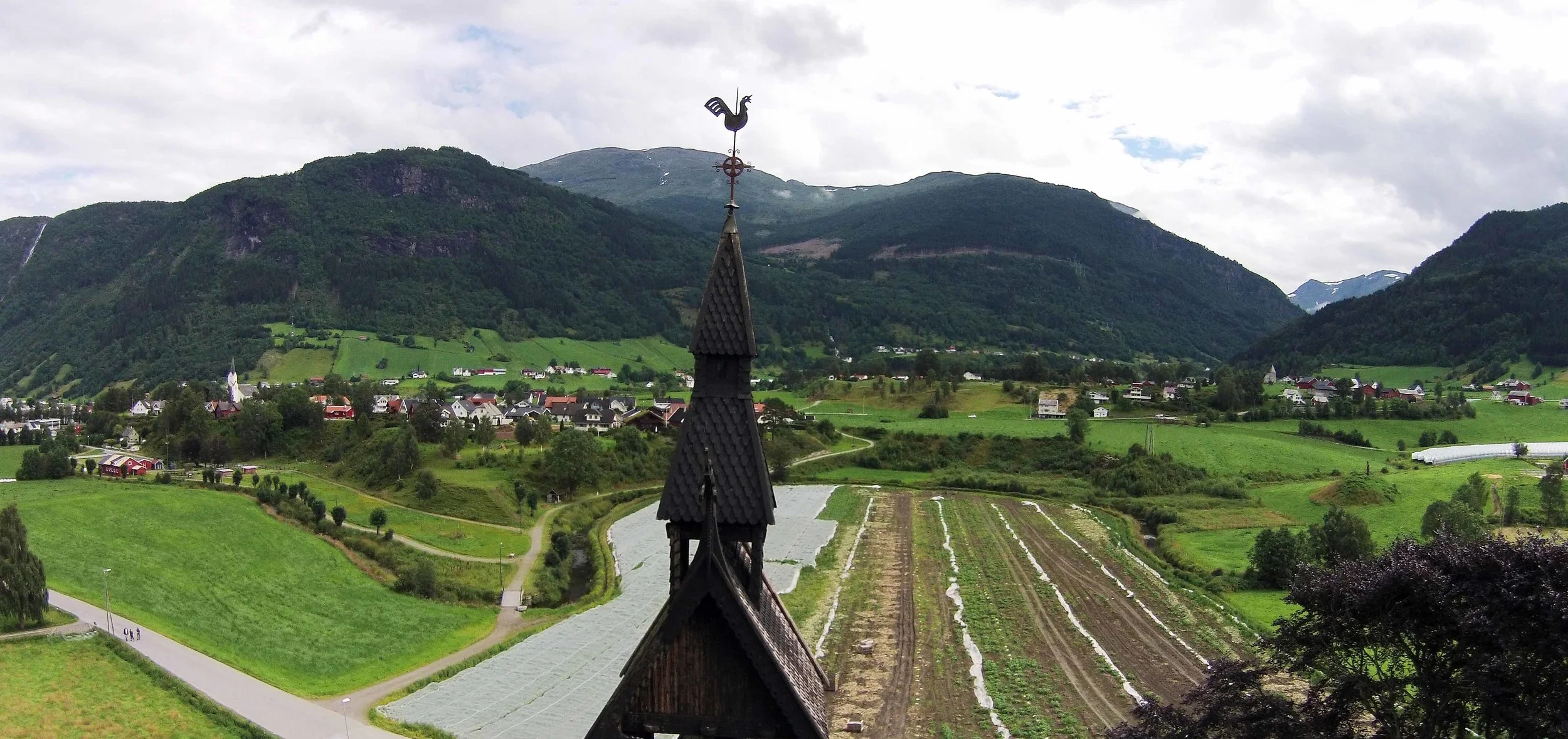 Hopperstad stk D tårn spir 8.16 crp lavo.jpg