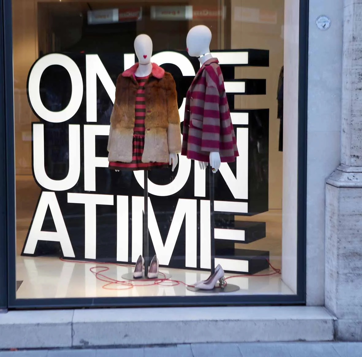 Once upon a time Roma lavo 10.14.jpg
