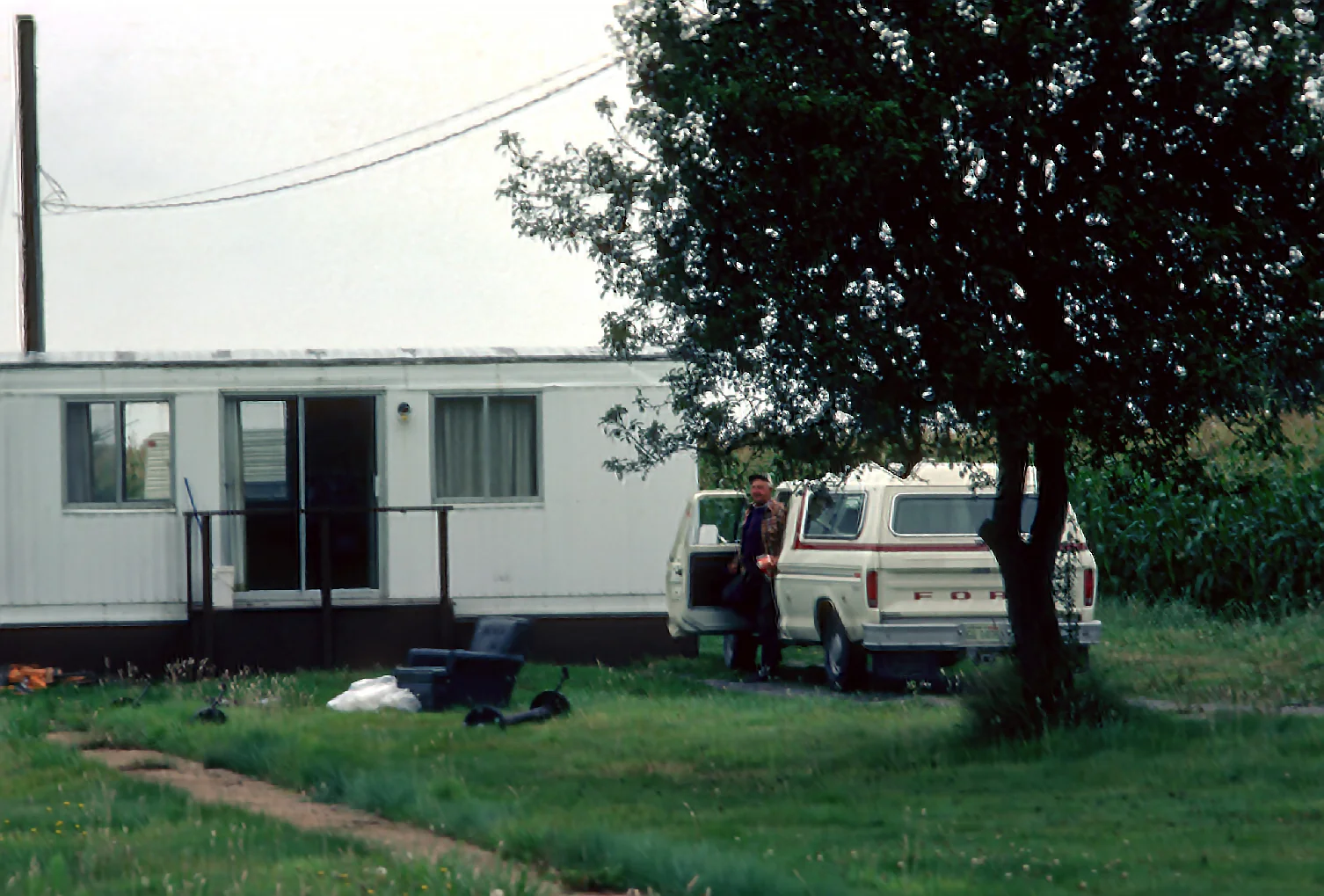trailer home USA 1978 shake re 9.17.jpg