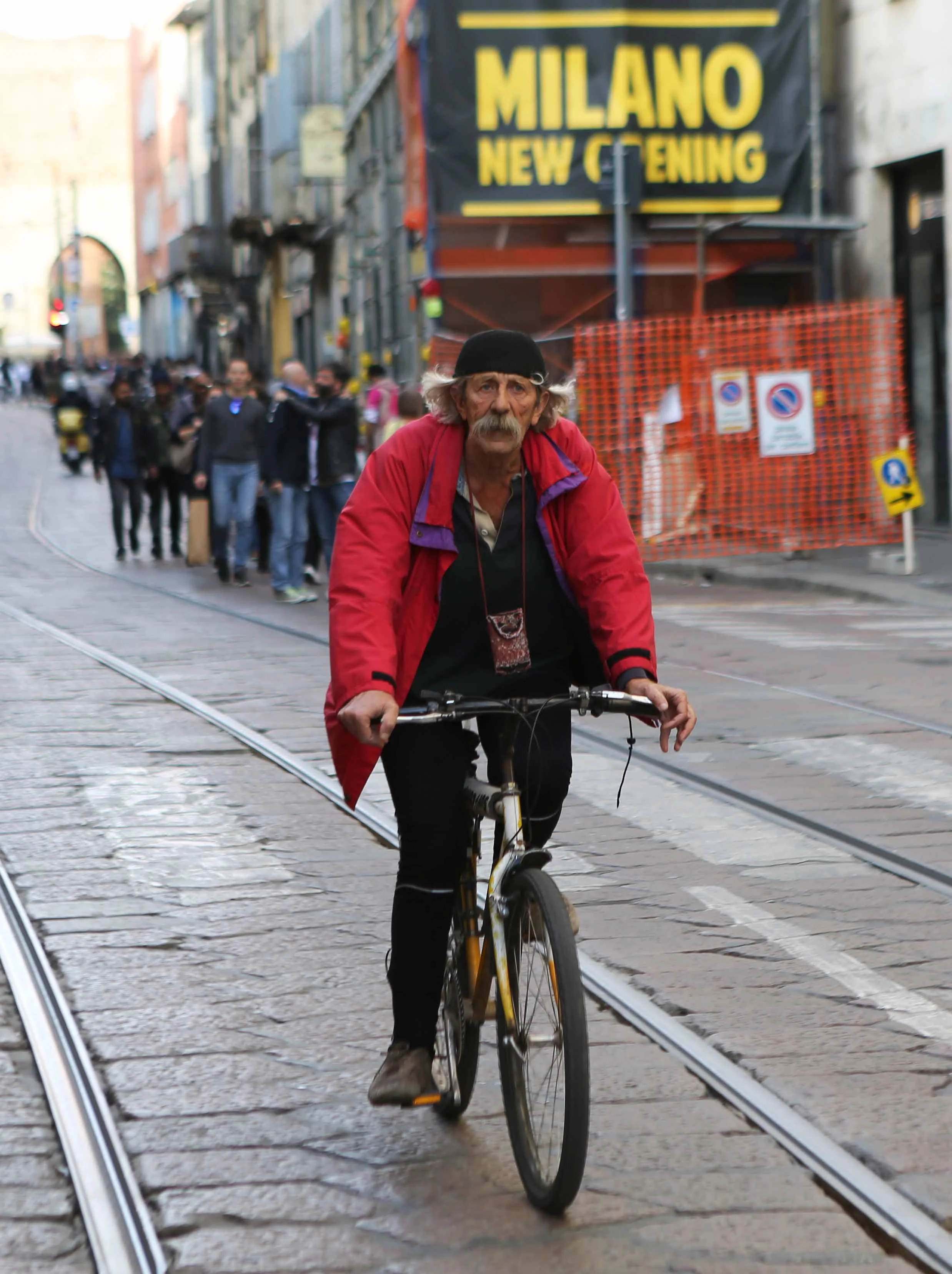 Bicycling Milan Viking style crp lavo 10.17.jpg