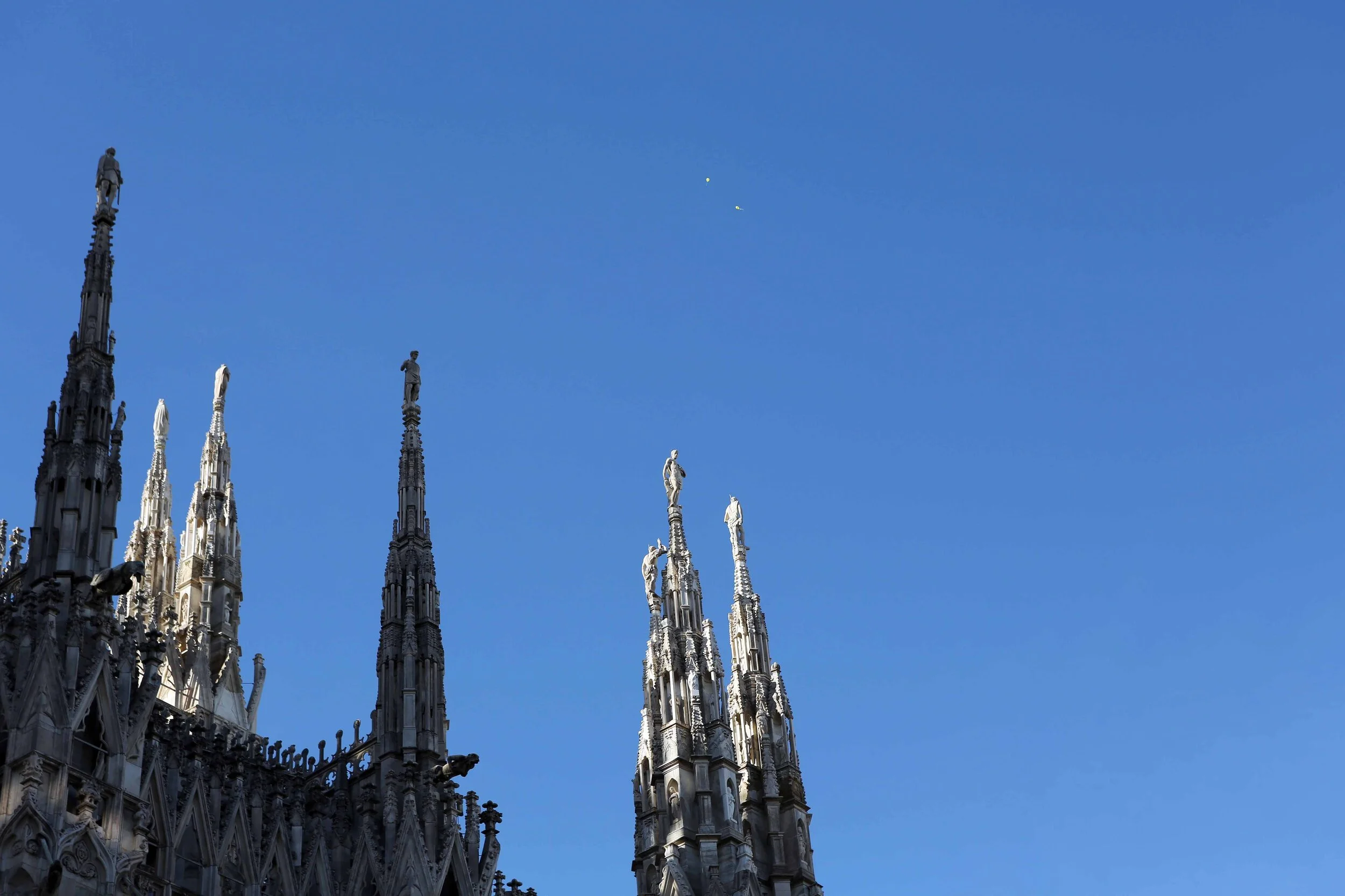 Milano Duomo + Balloons 2 lavo 10.17.jpg