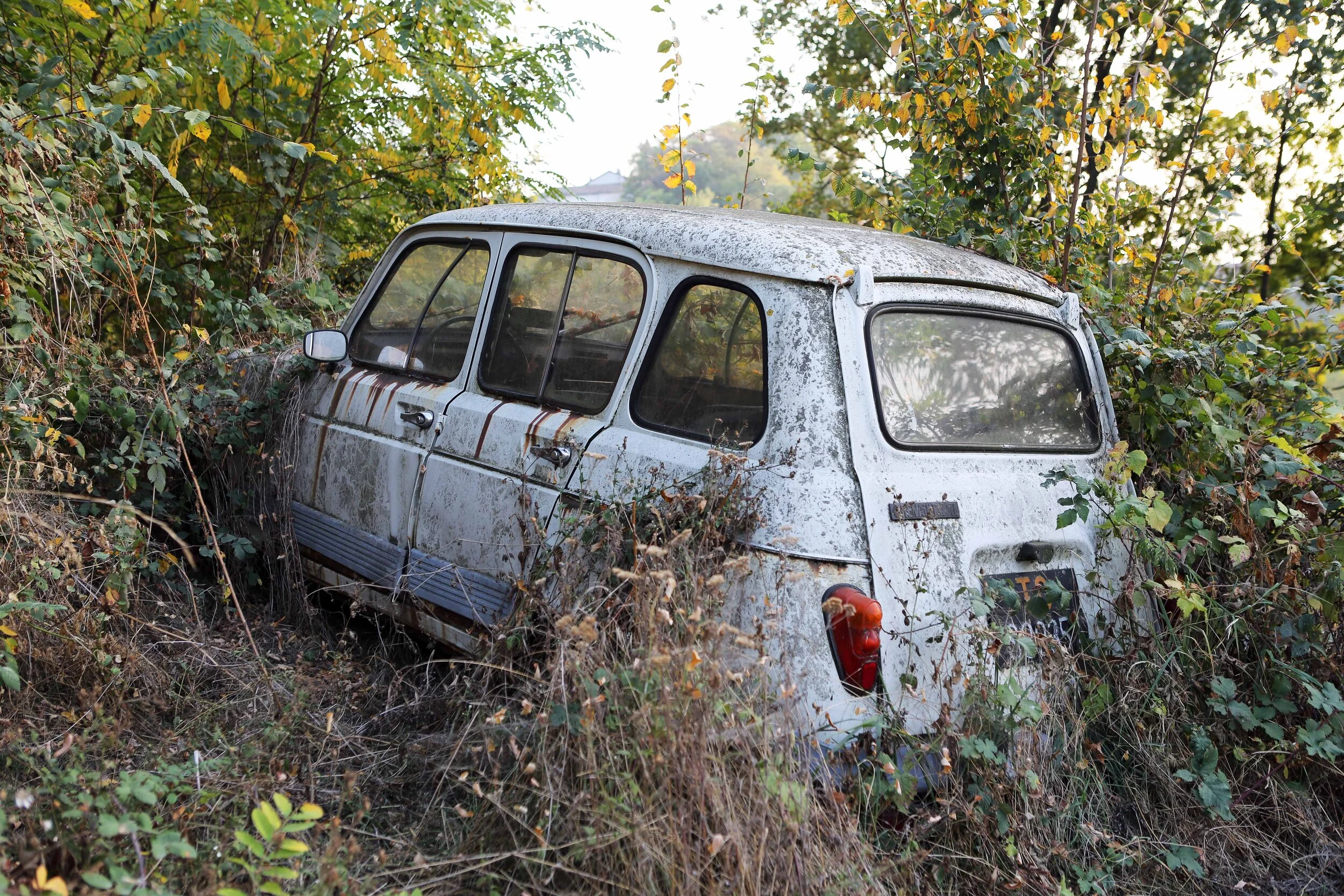 Renault 4 Monforte farm lavo 10.17.jpg