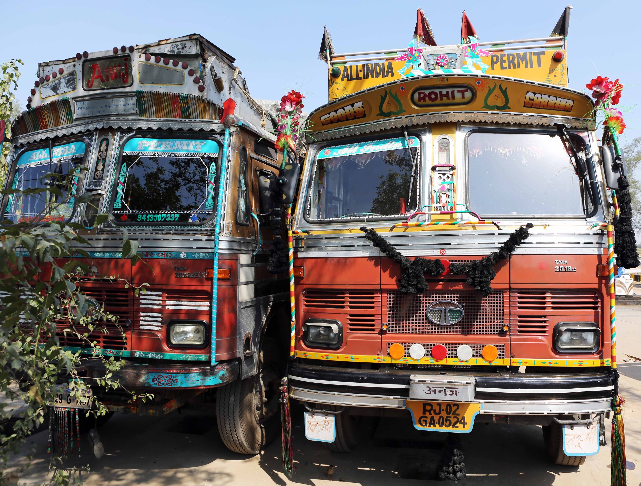 I 2 trad lorries parked lavo 3.16.jpg