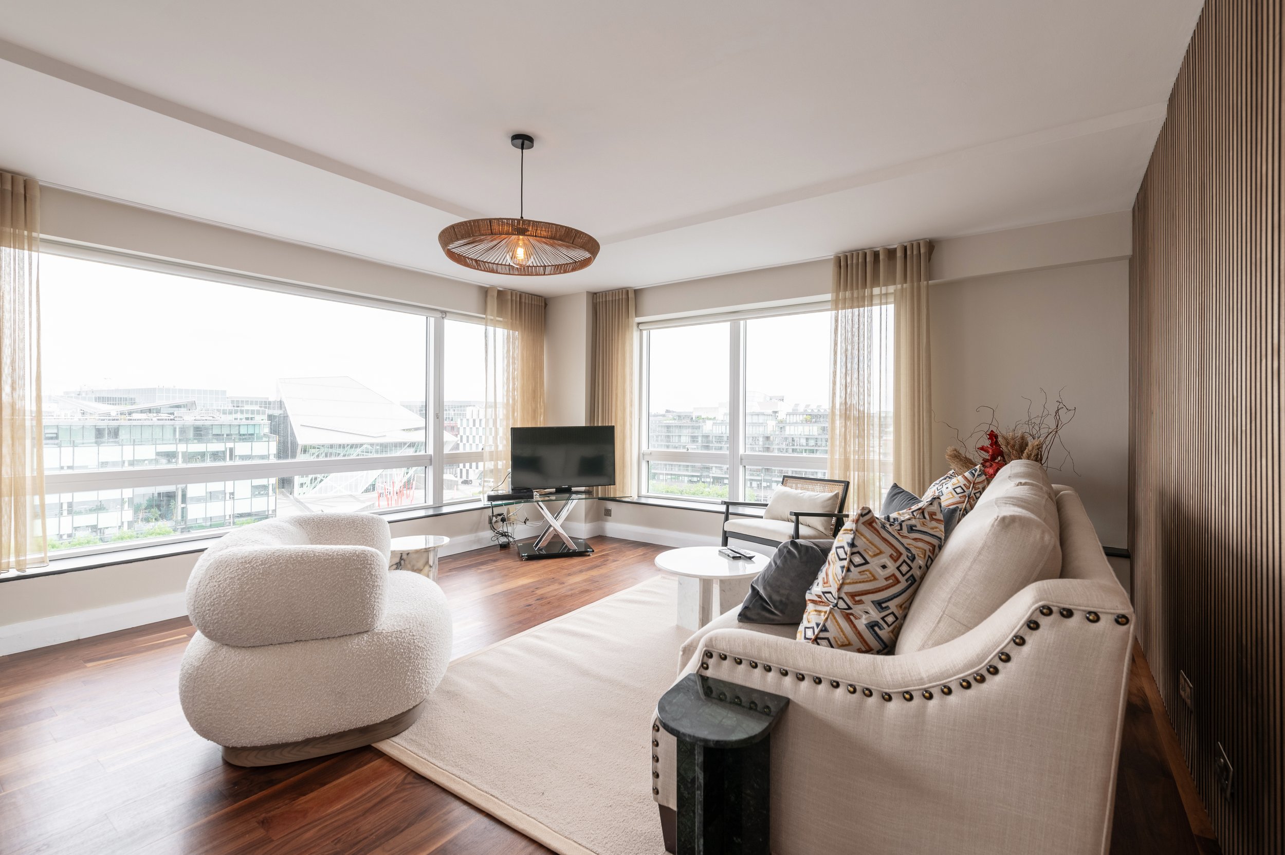Real Estate \ Private Clients + Agencies