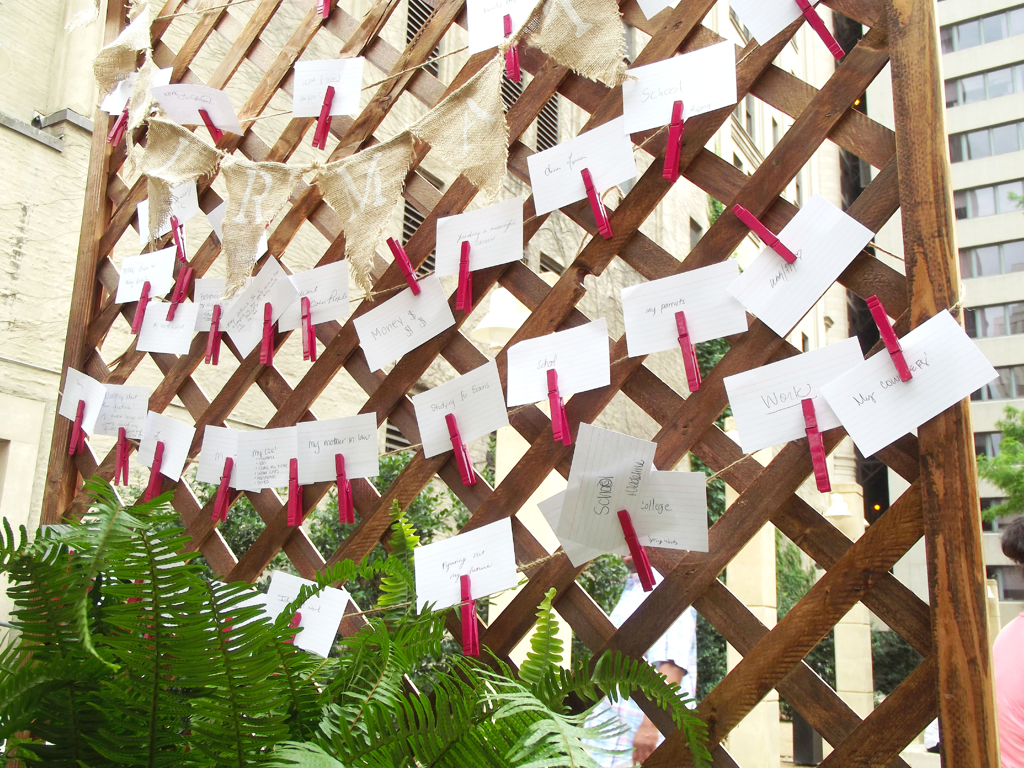Wall of inspiration signed by atendees.