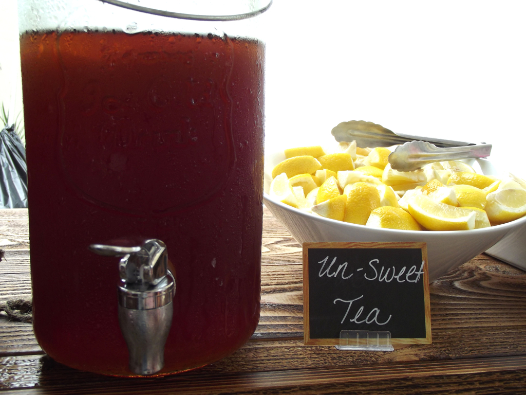 The Detox Tea Garden with unsweet tea and fresh lemons.