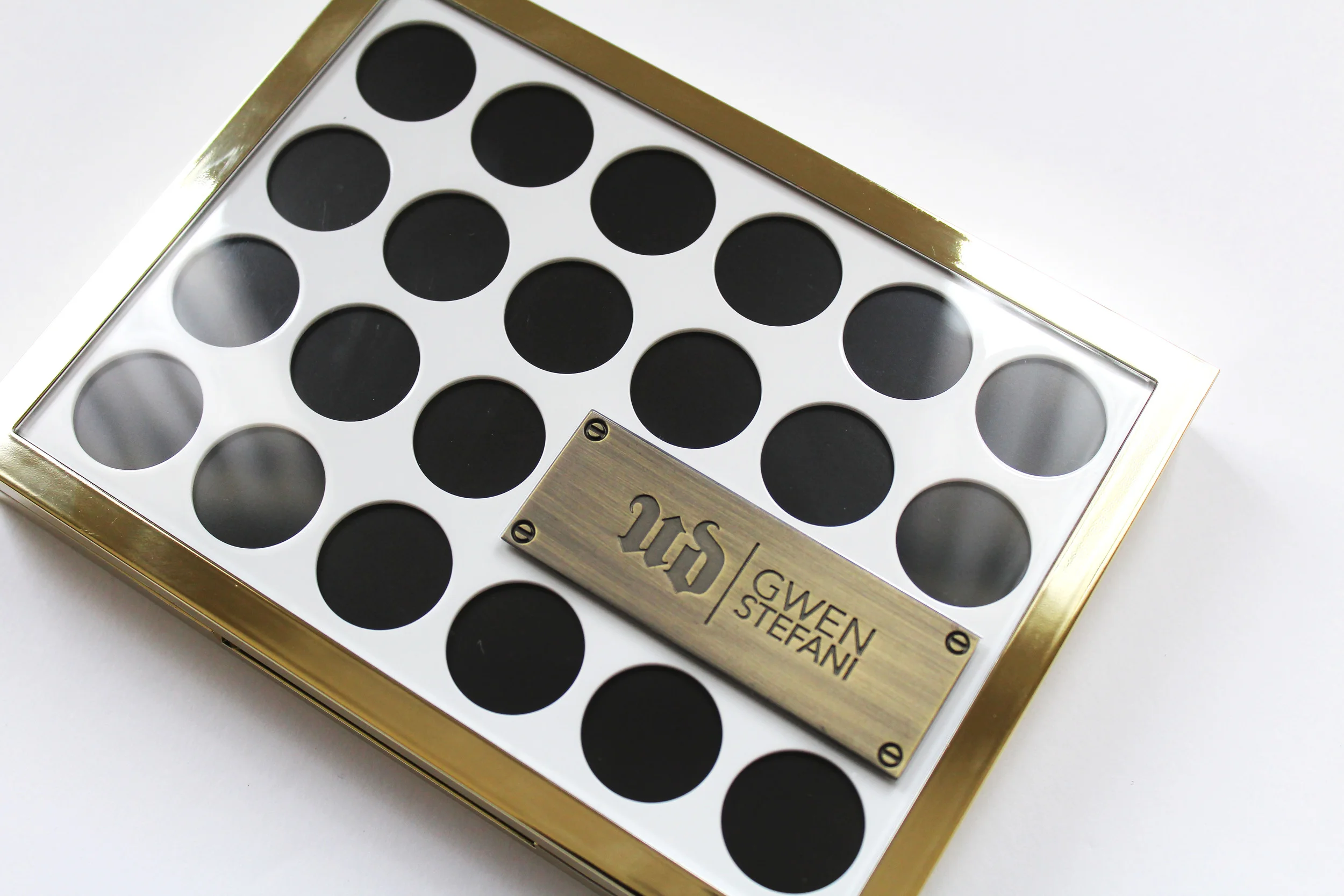 urban-decay-gwen-stefani-palette.jpg