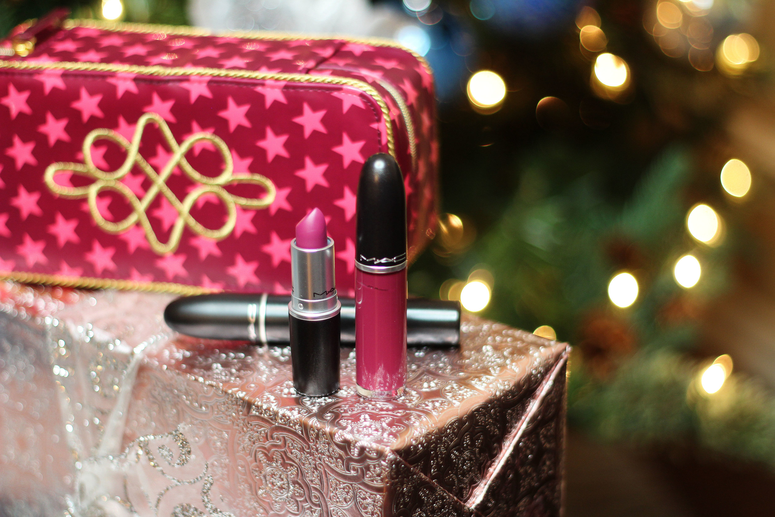 I don't think this one is an official Nutcracker Sweet bag, but with most of the exclusive bags and sets you get a cute little makeup bag like the one you see in this photo!