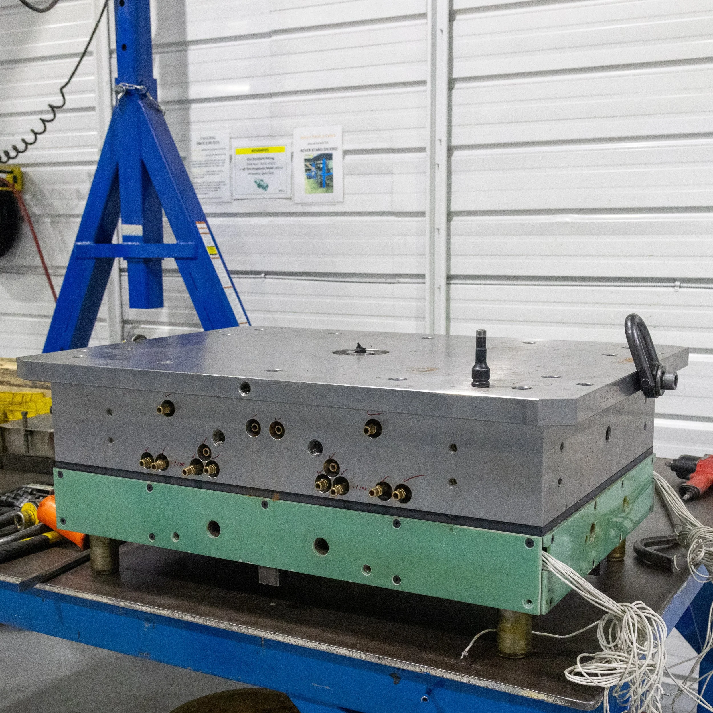 Tool for maintenance