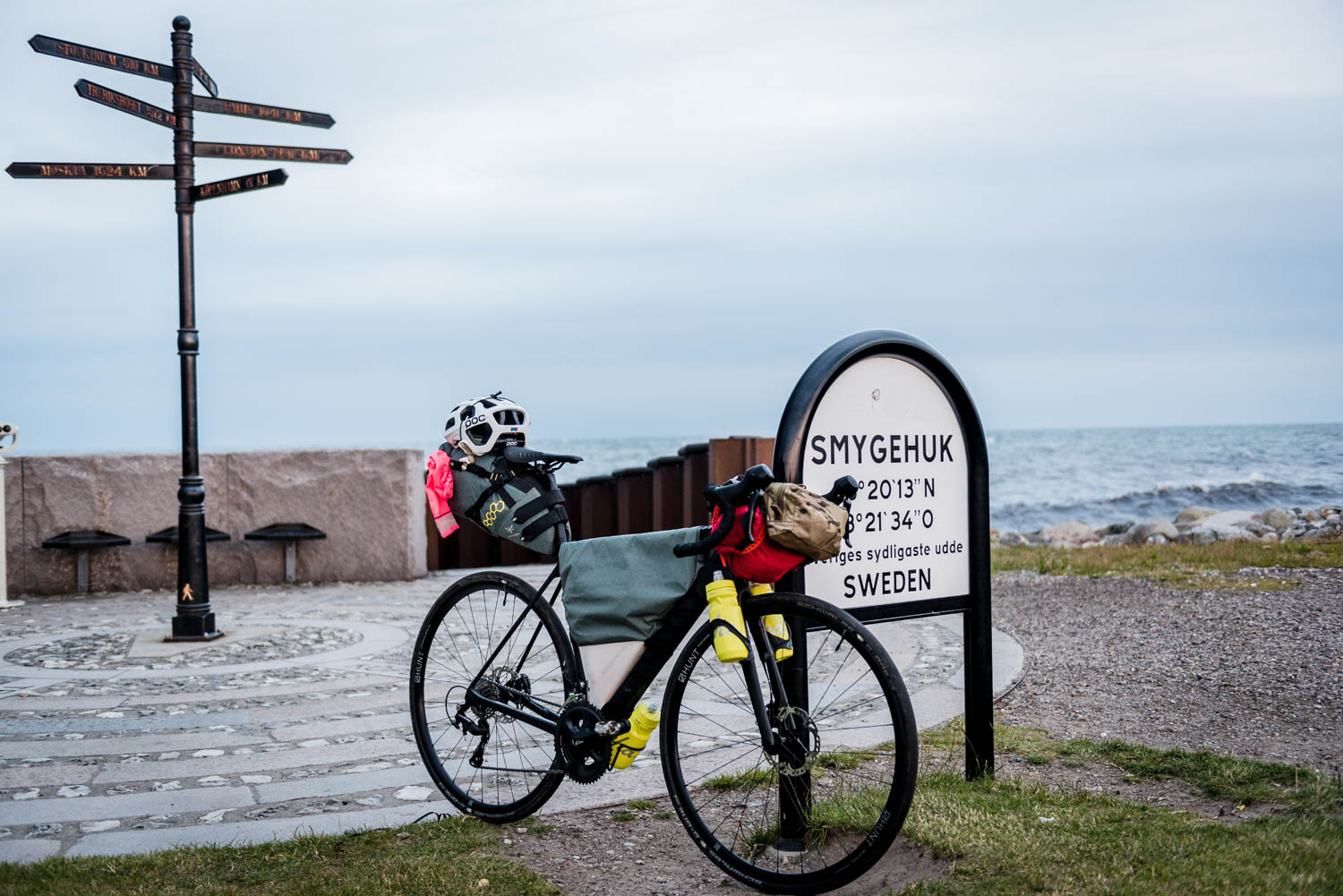 CYCLING-SCANDINAVIA-NORWAY-BIKEPACKING-GUSTAV-THUESEN-PHOTOGRAPHER-PHOTOGRAPHY-ADVENTURE-1.jpg
