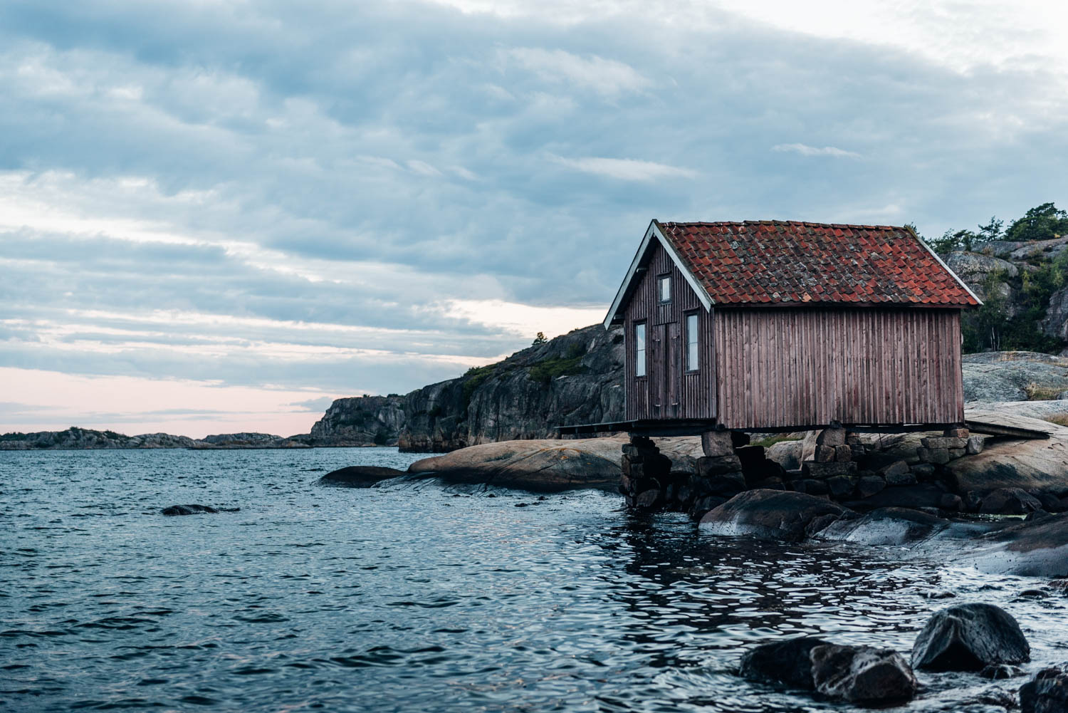 CYCLING-SCANDINAVIA-NORWAY-BIKEPACKING-GUSTAV-THUESEN-PHOTOGRAPHER-PHOTOGRAPHY-ADVENTURE-11.jpg