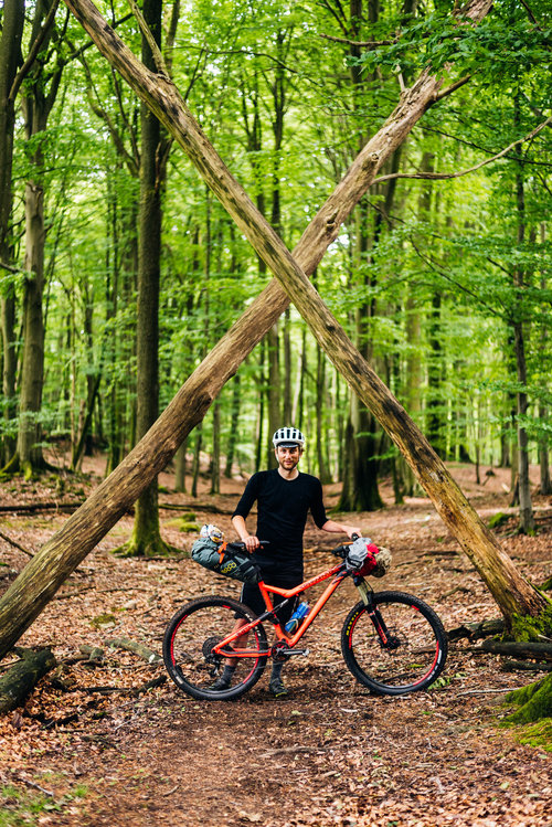 BIKEPACKING-SCANDINAVIA-GUSTAV-THUESEN-PHOTOGRAPHER-PHOTOGRAPHY-ADVENTURE-1.jpg