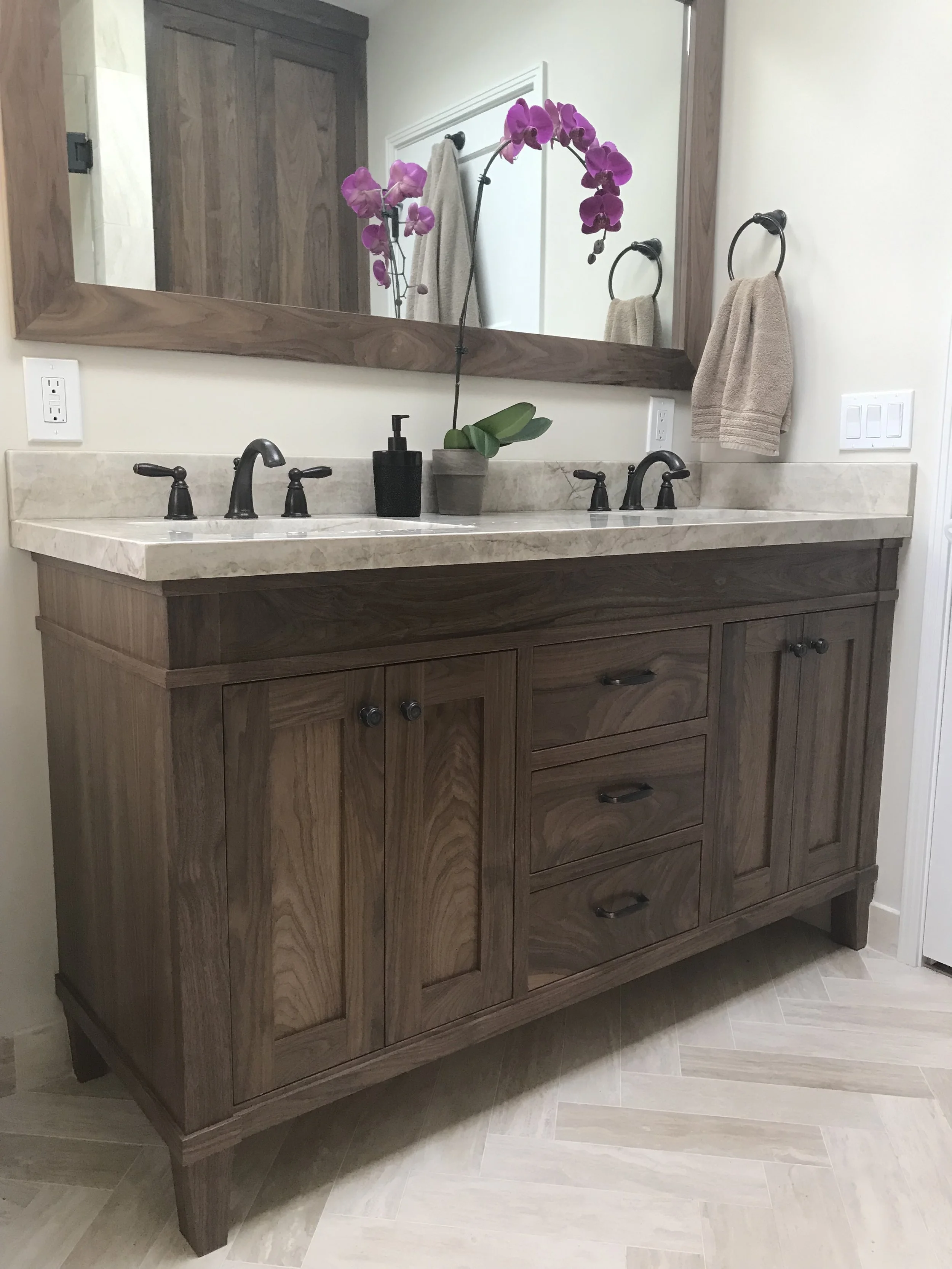 Walnut Vanity Lars.JPG