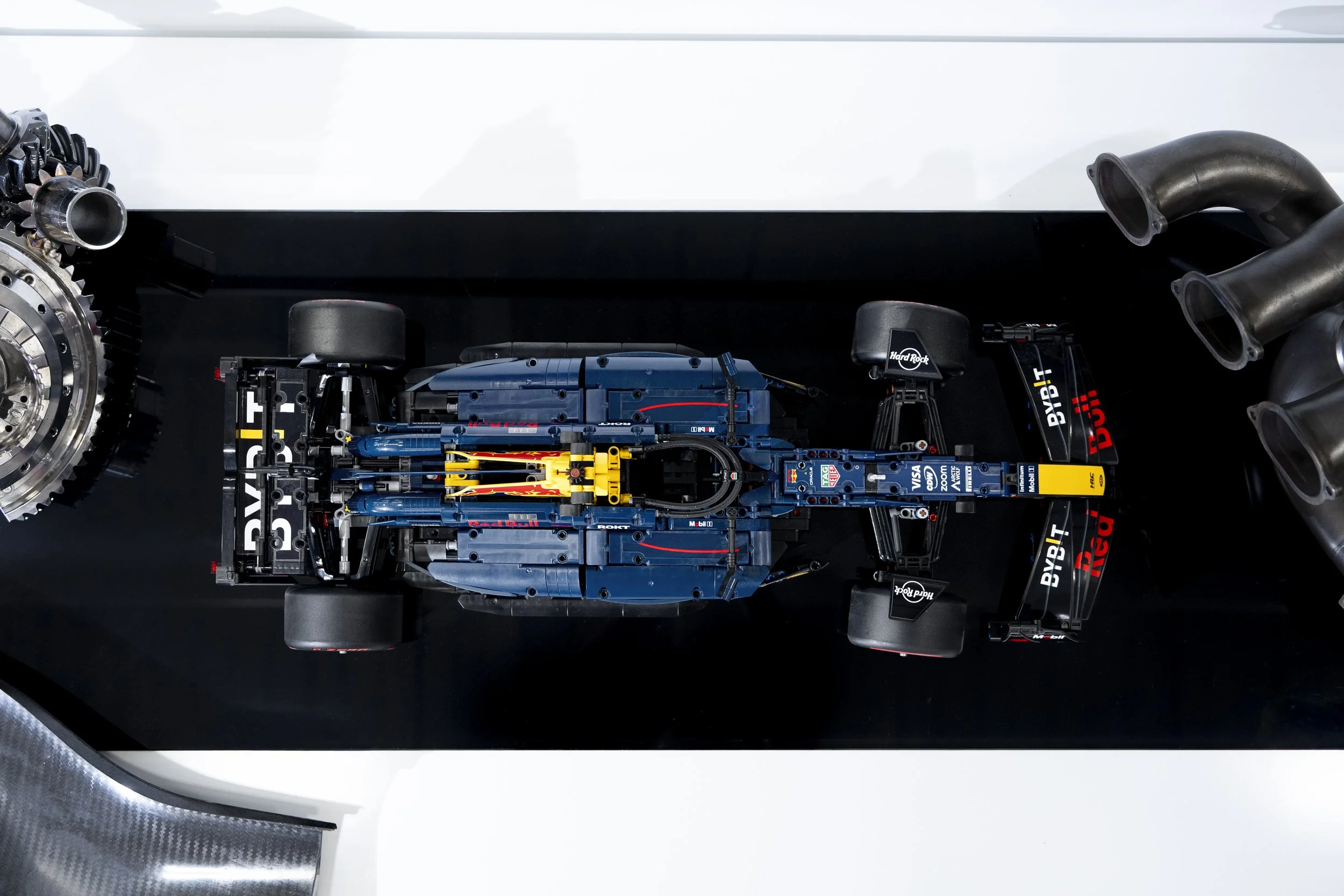 TECHNIC STILLS_2HY25_42206_RB-8.jpg