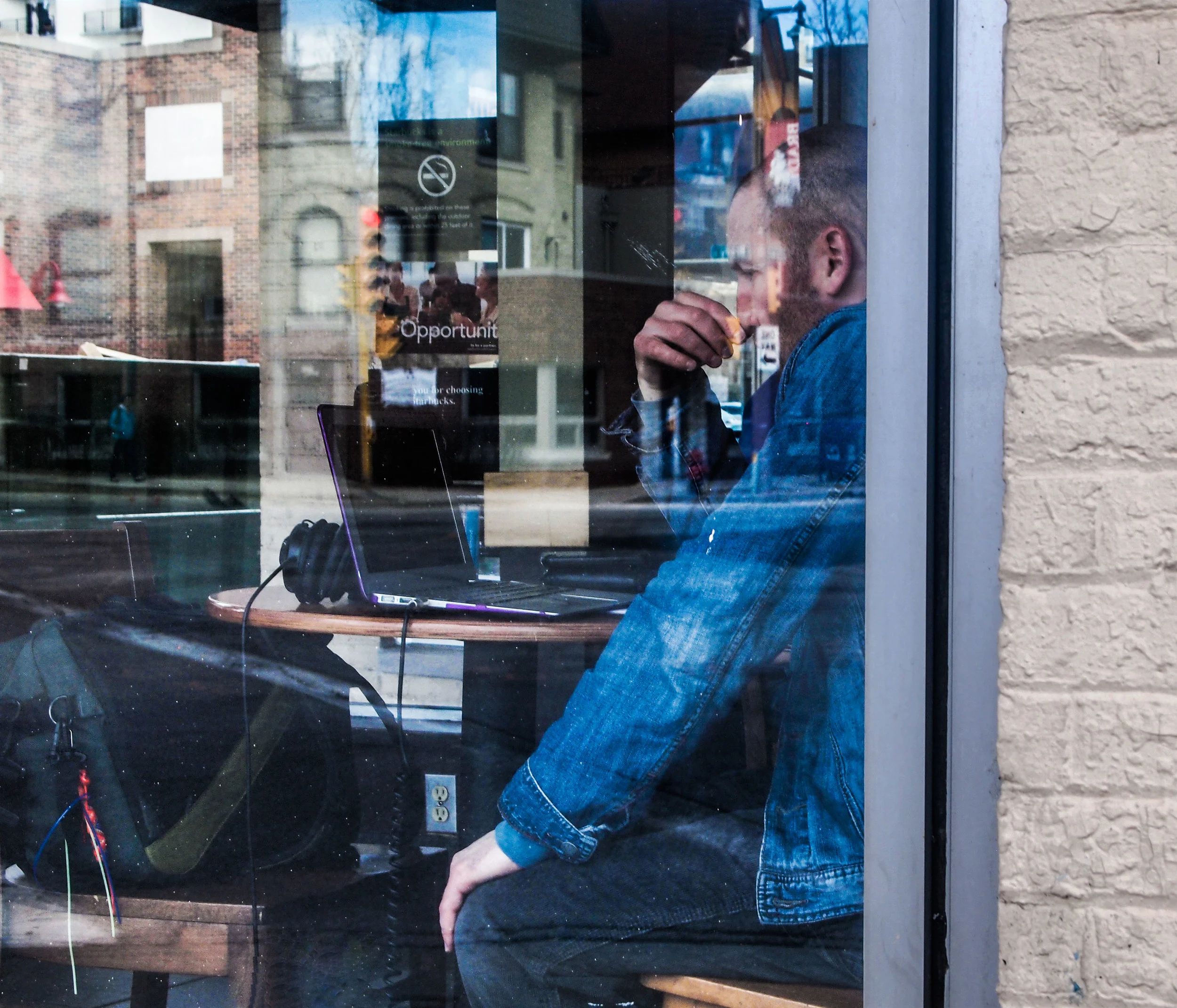 Dude-at-Starbucks.jpg