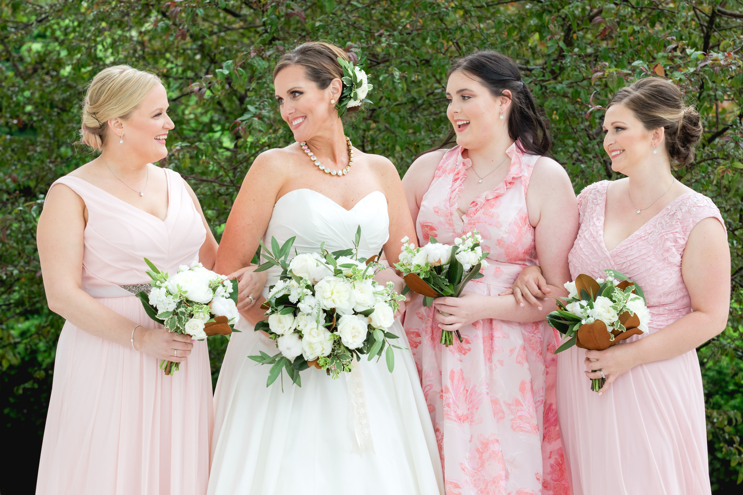 Bride and Bridesmaids 040.jpg