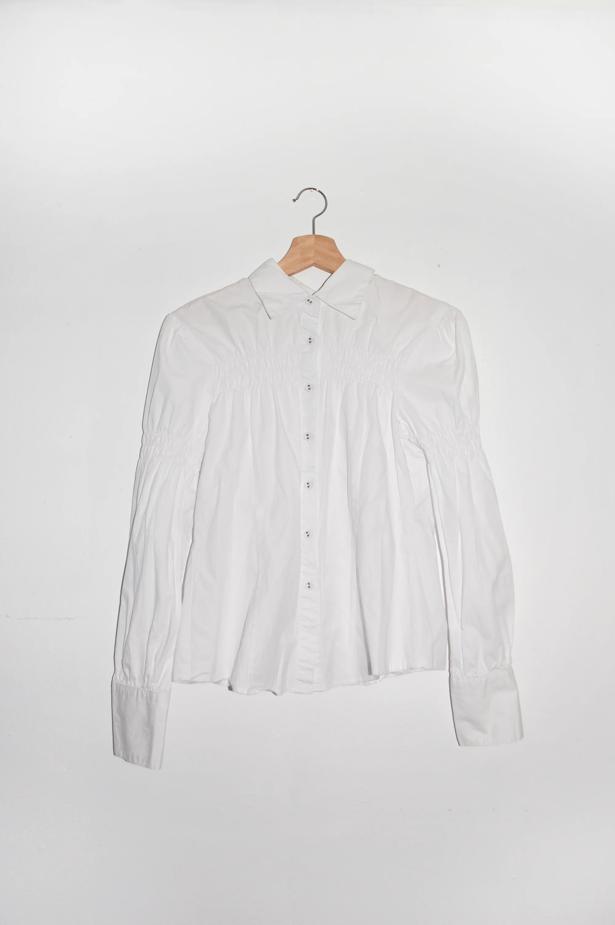 VINTAGE | Smocked Button Up - White