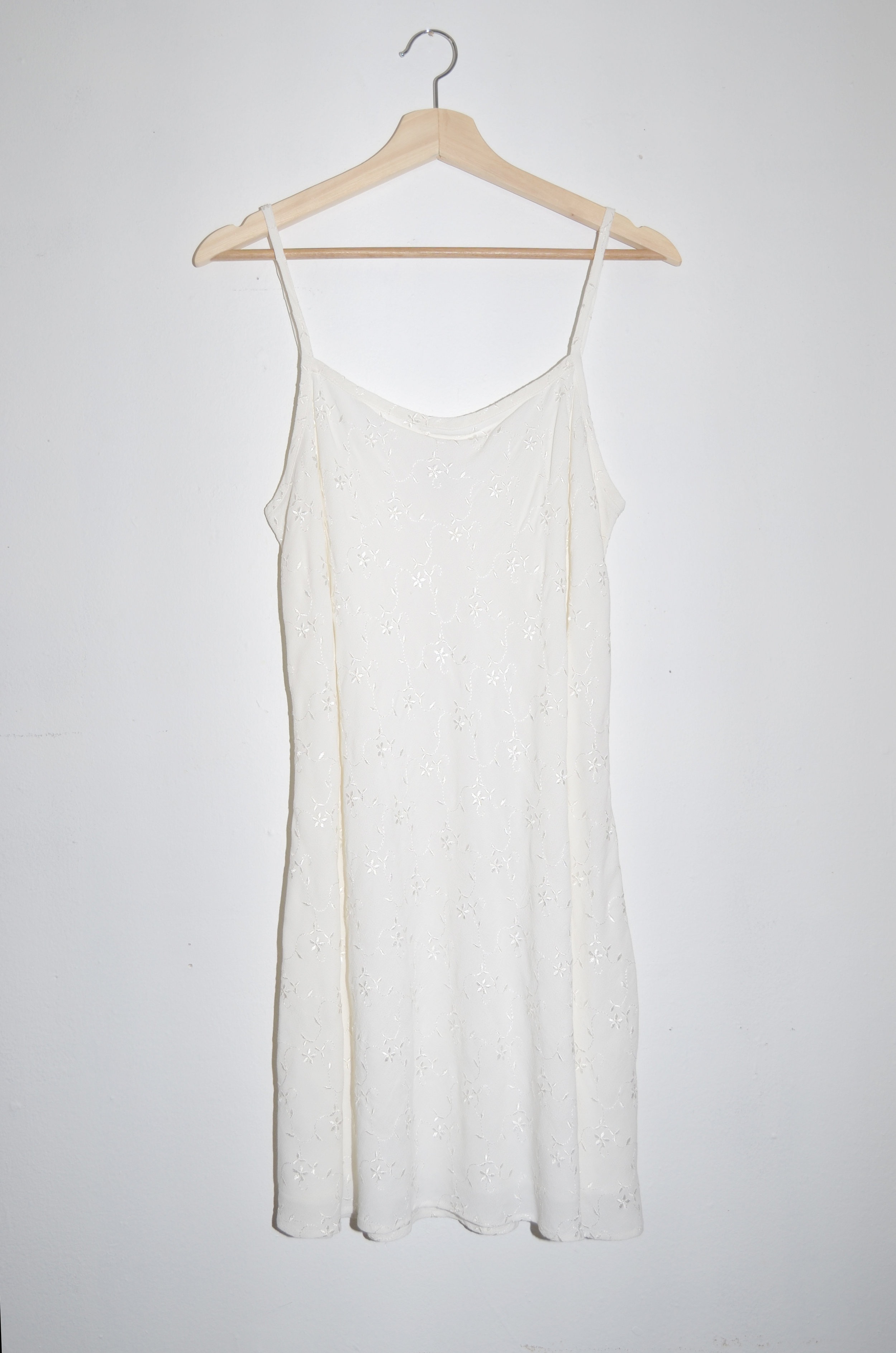 VINTAGE | TEXTURED FLORAL SUNDRESS