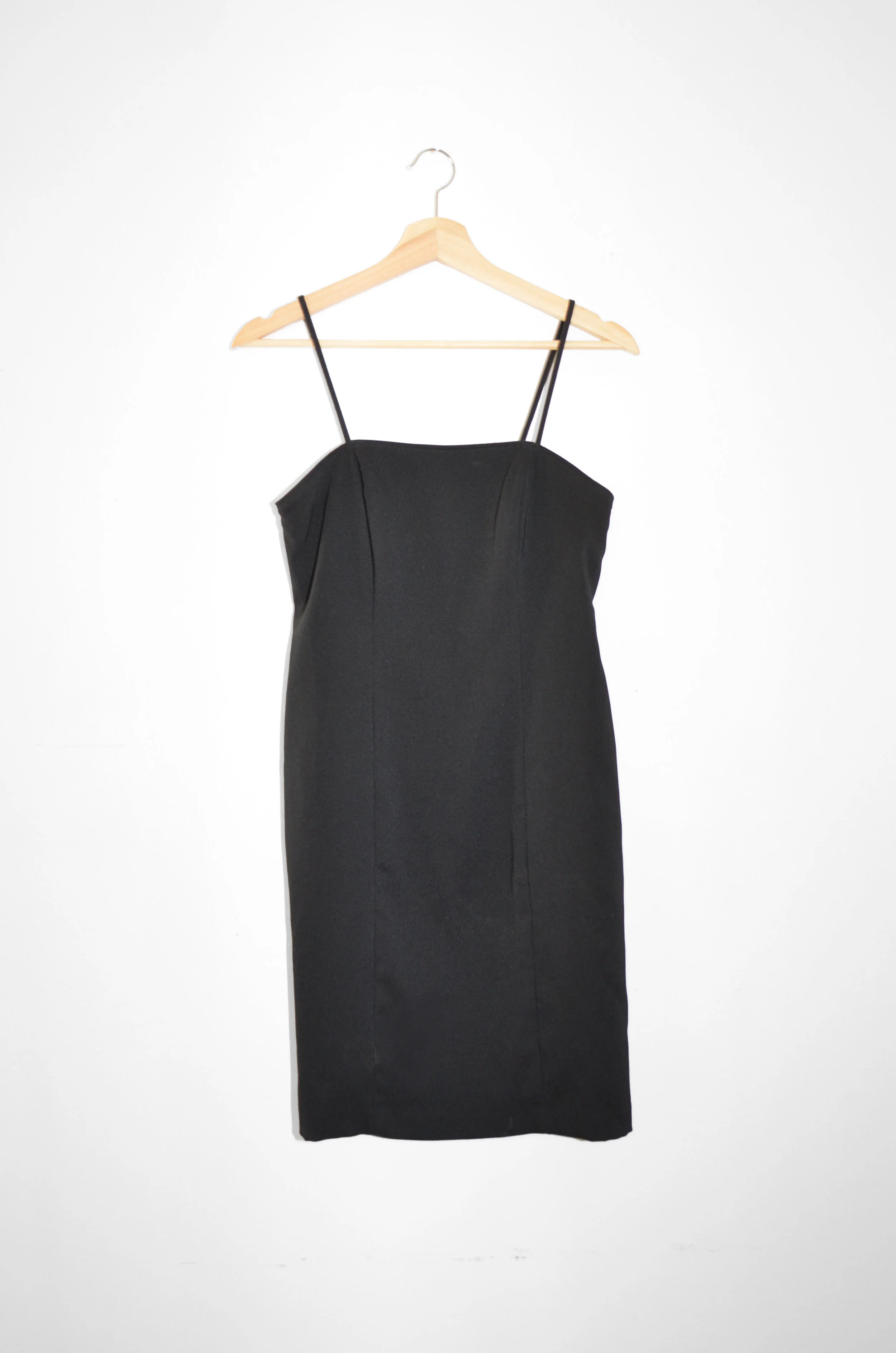 VINTAGE | BLACK SHEATH DRESS