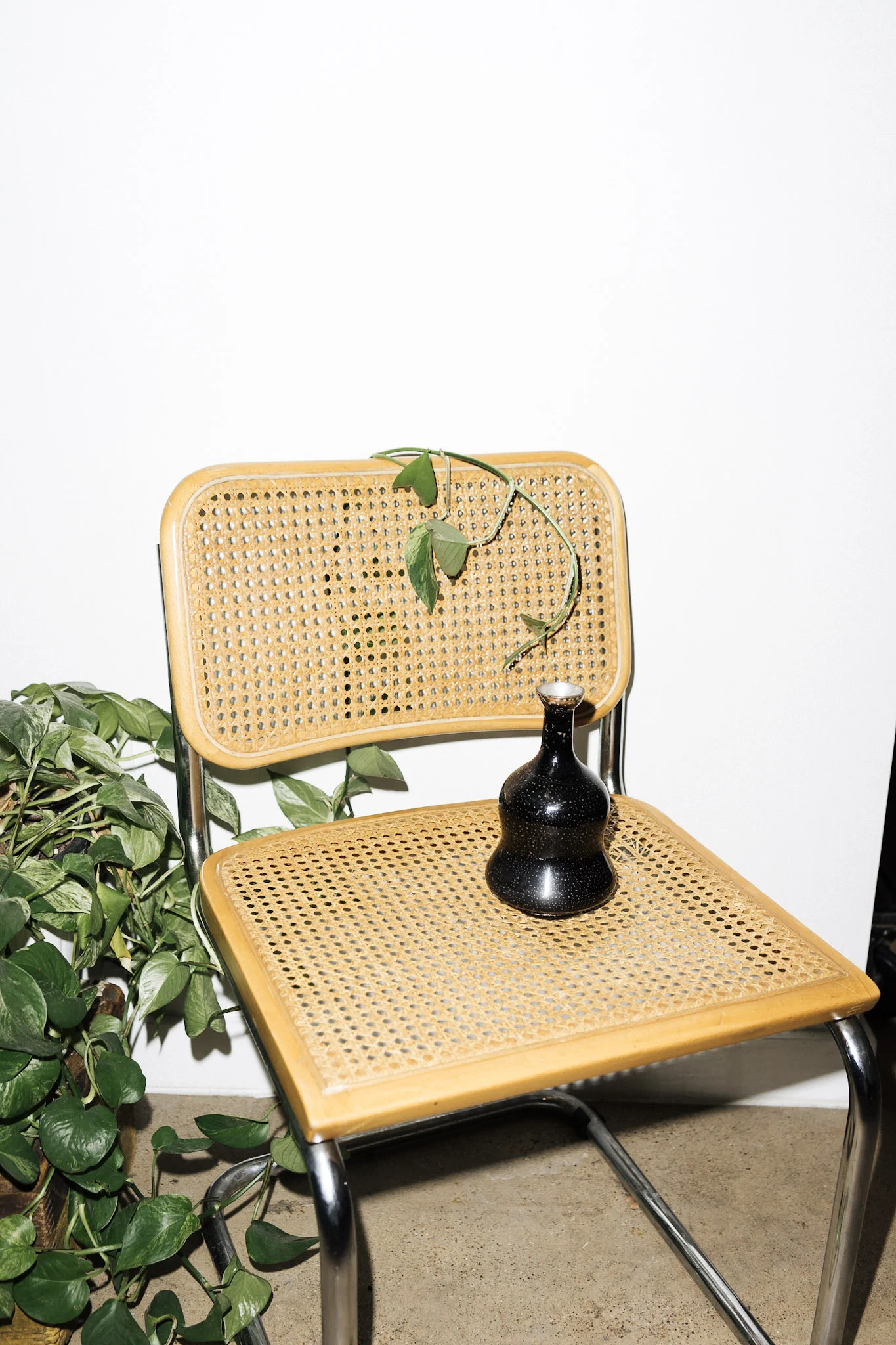 VINTAGE | CERAMIC VASE