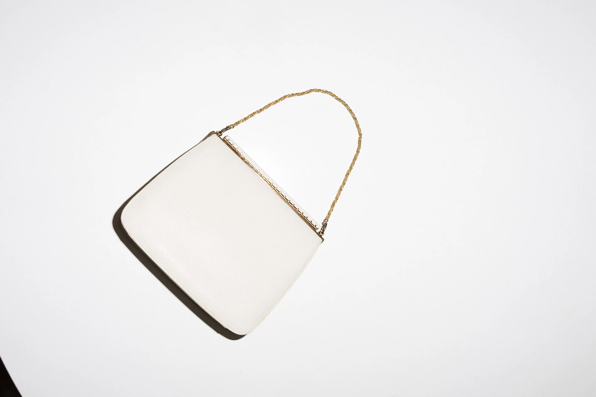 VINTAGE | GOLD CHAIN HANDBAG