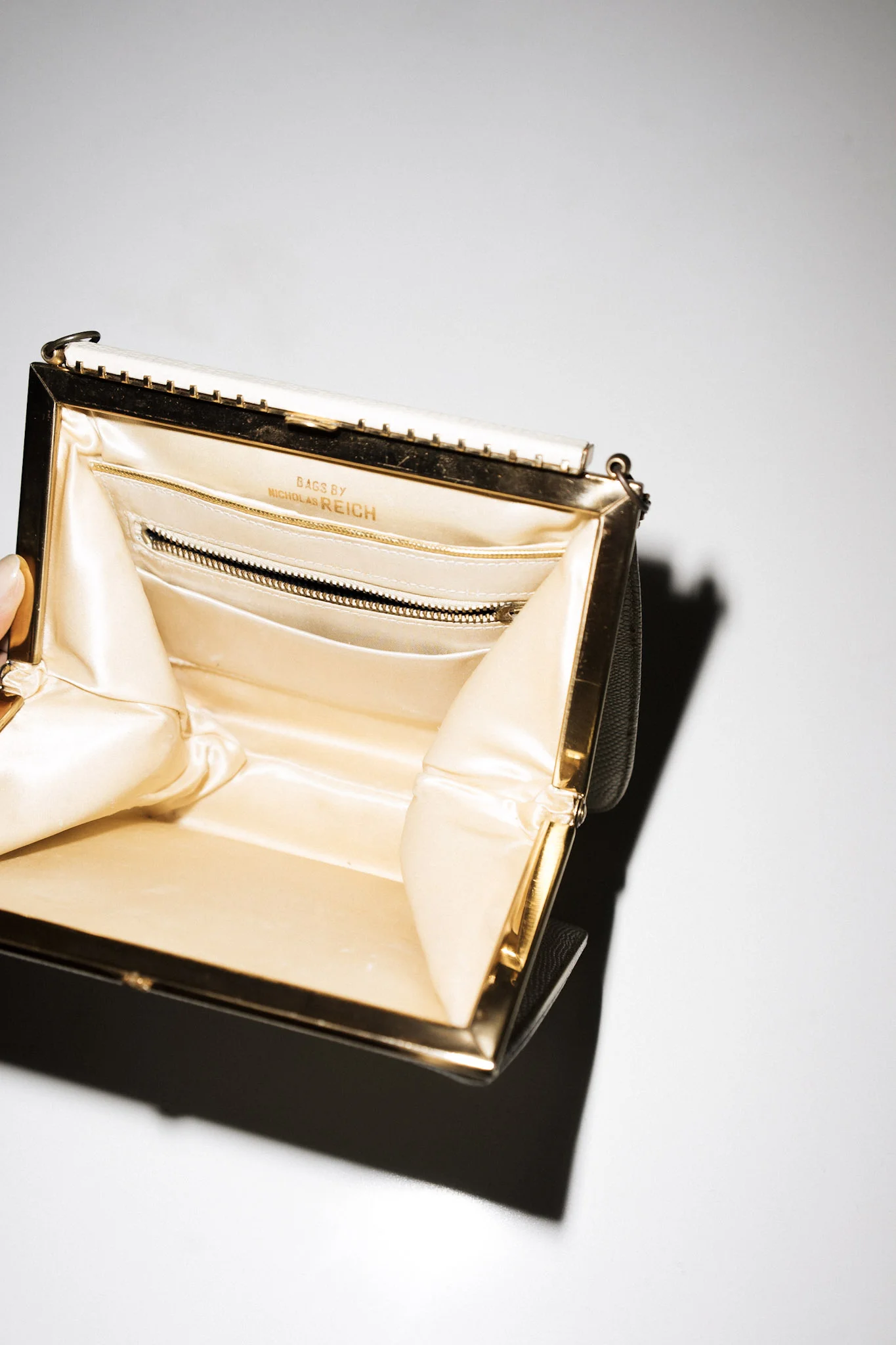 goldchain : handbag inside1.jpg