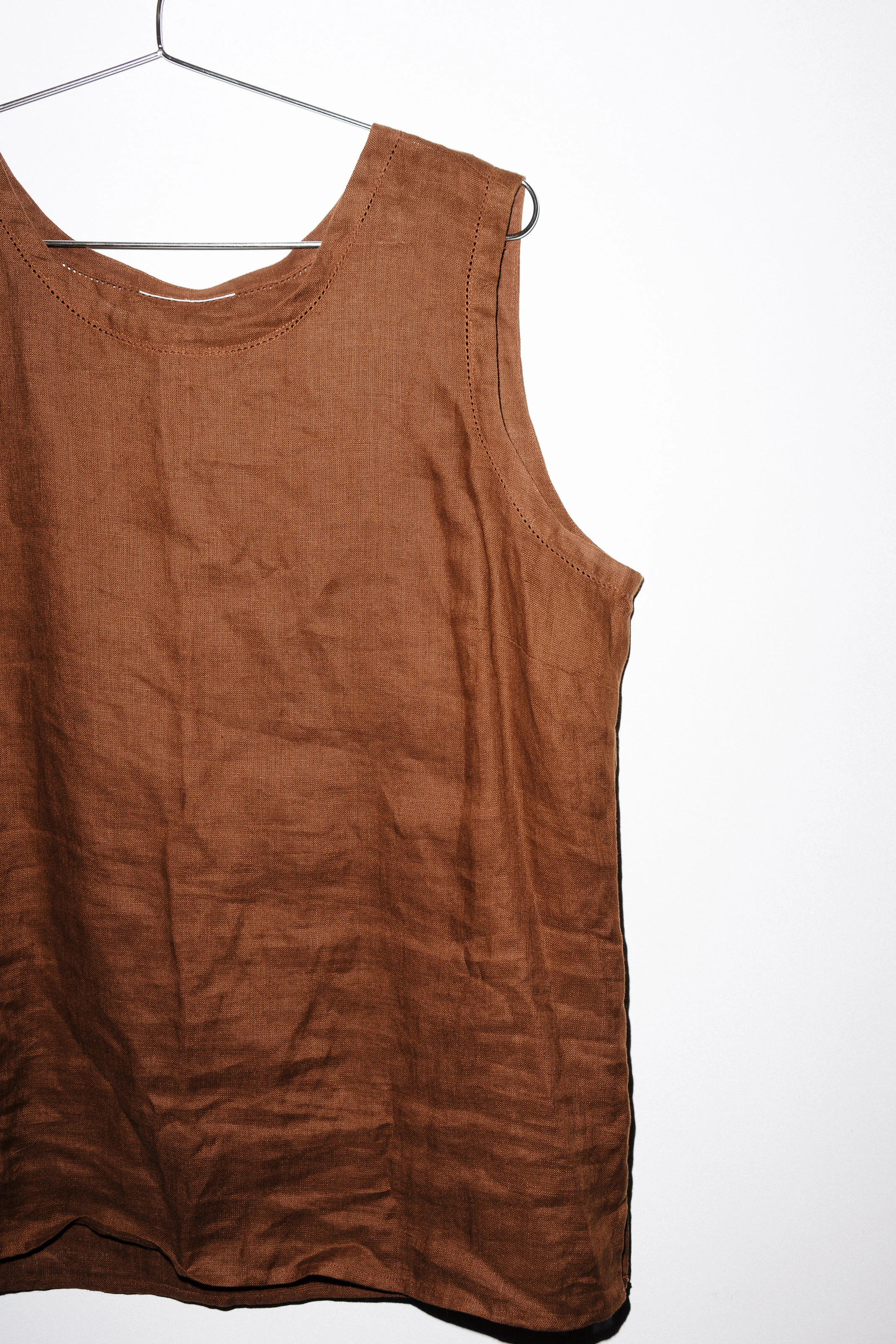 VINTAGE| LINEN TANK TOP - Brown — CLAN OF CRO