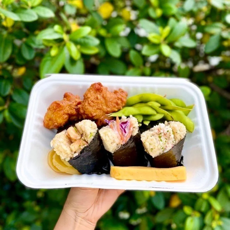 Happy August! 🌱 Our summer flavors are still available at all locations 😋

🚨GIVEAWAY ALERT! @realfangtasticeats is hosting a giveaway on her page. Enter for a chance to win 2 Onigilly gift cards! 🍙💸