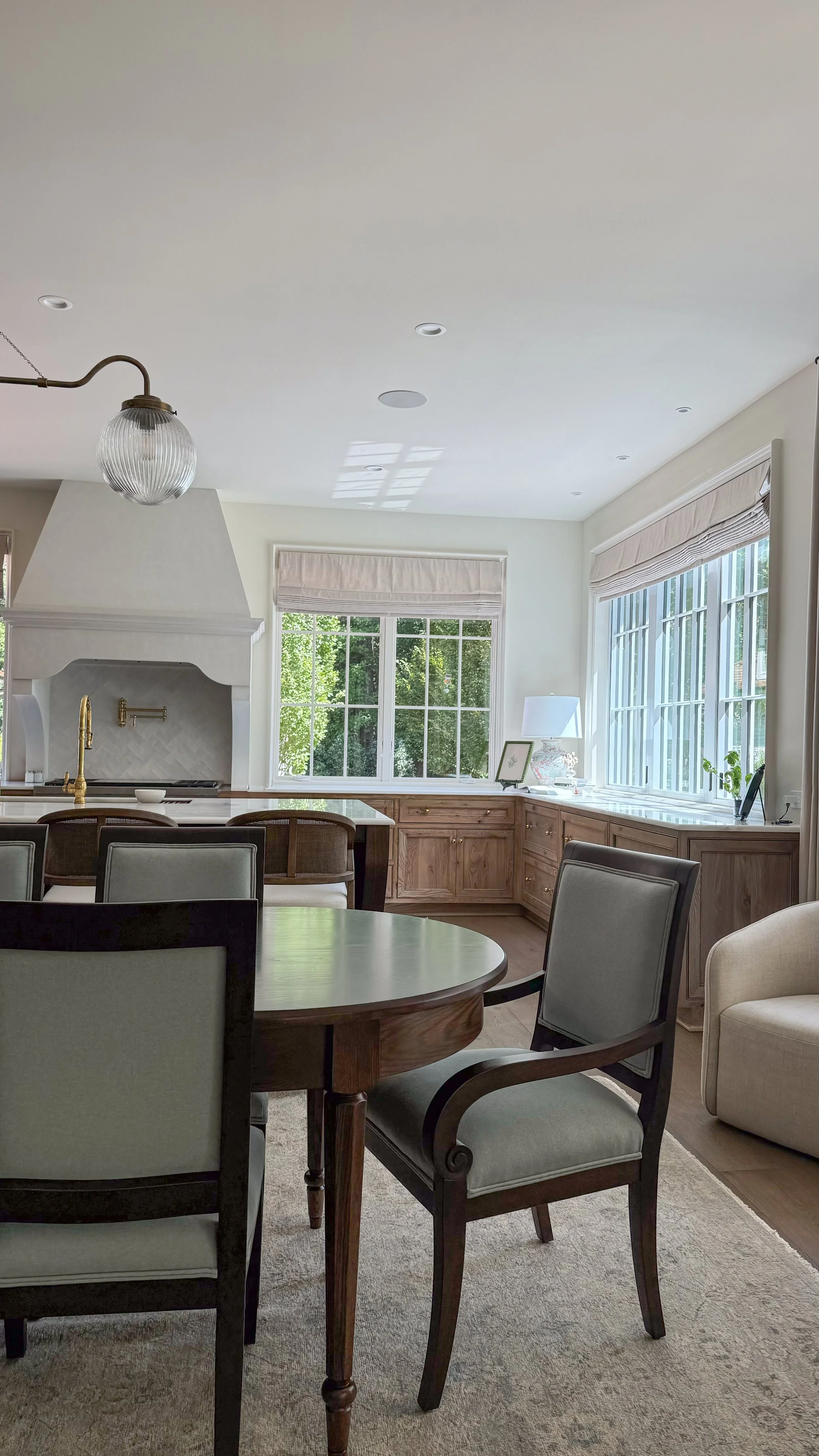 King Residence_Dining Table_Edited_2.jpg