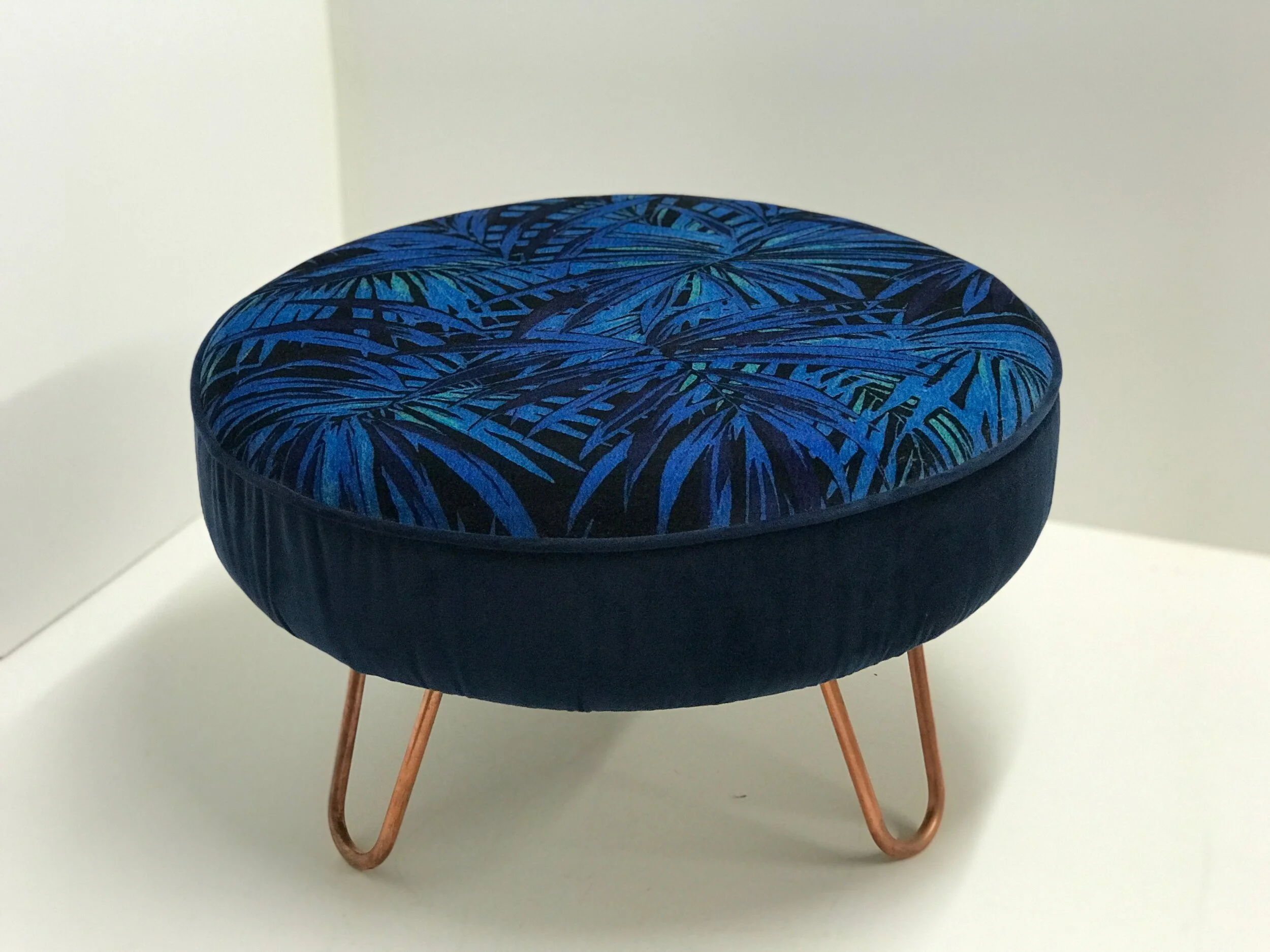 Accentuate a striking print with a matching plain for the border.