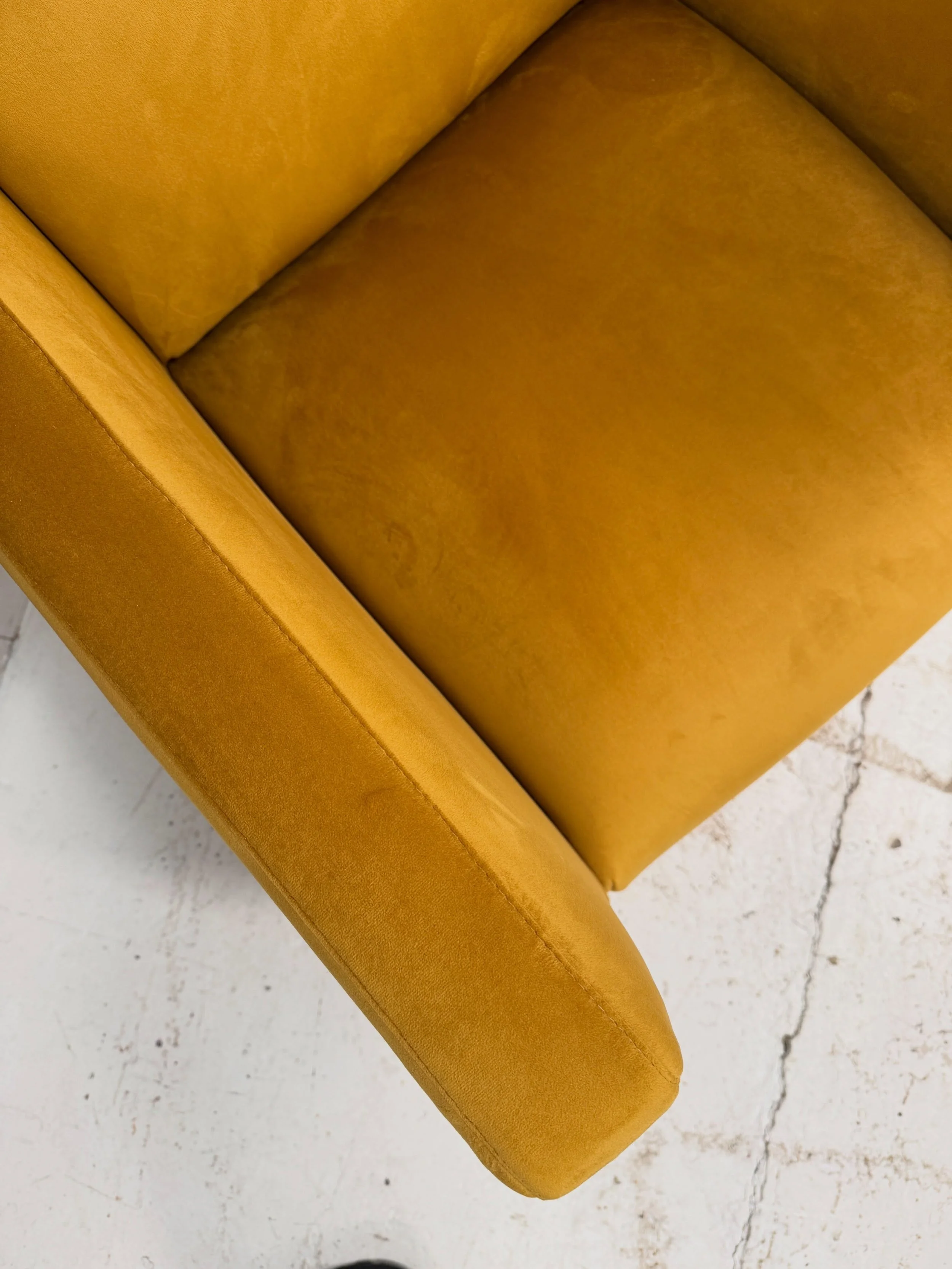 💛 Cute little yellow chair made new

👌 Happy Customer

🌟 Five star review