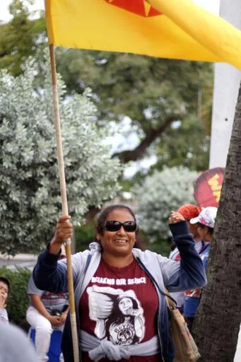 dona antonia fist up.jpeg