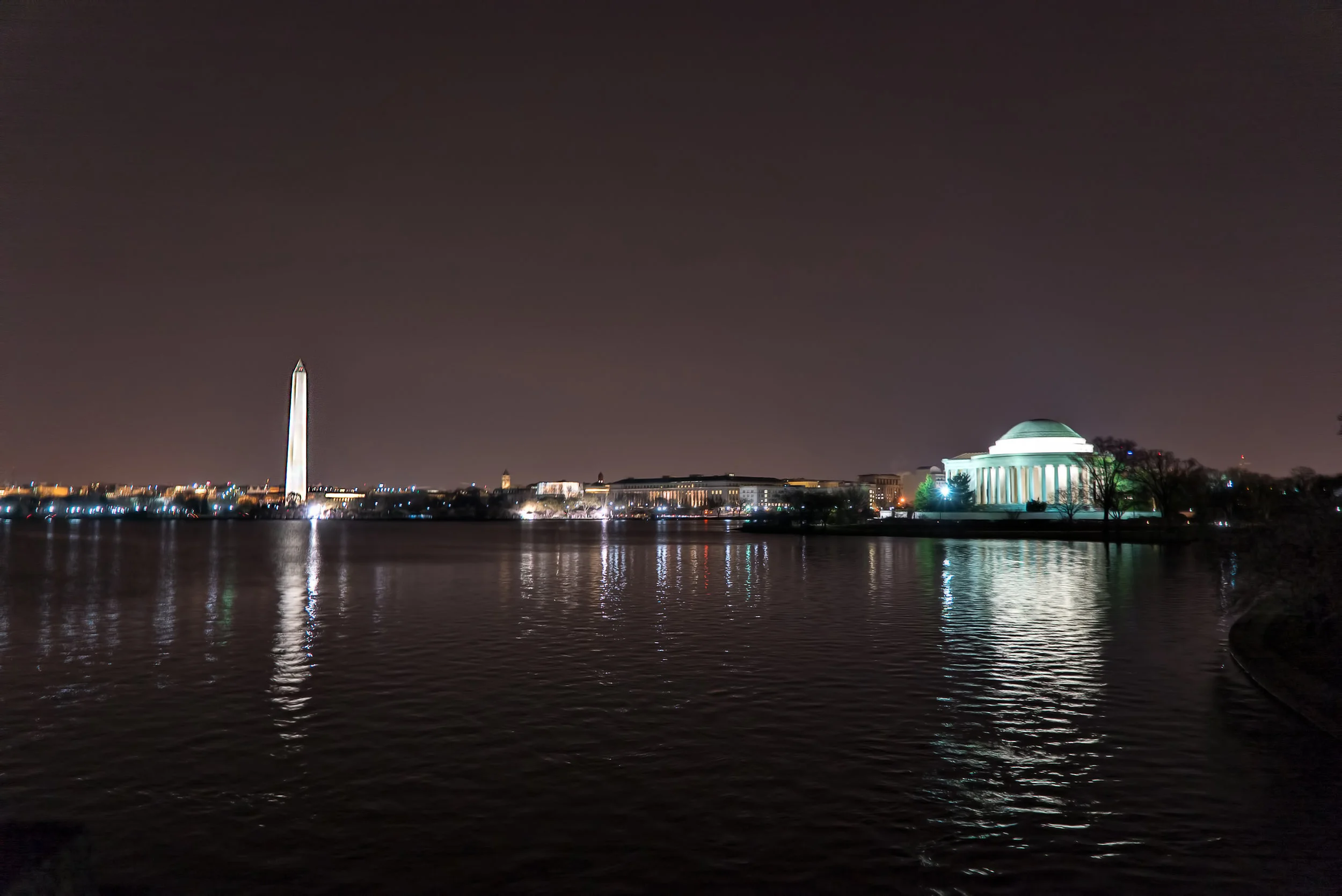 Another shot of the Washington Monument and the Jefferson Memorial but during the very early morning (nightowlesque). #Sony A7SM2 , F/4, 1/5th, ISO 1600
