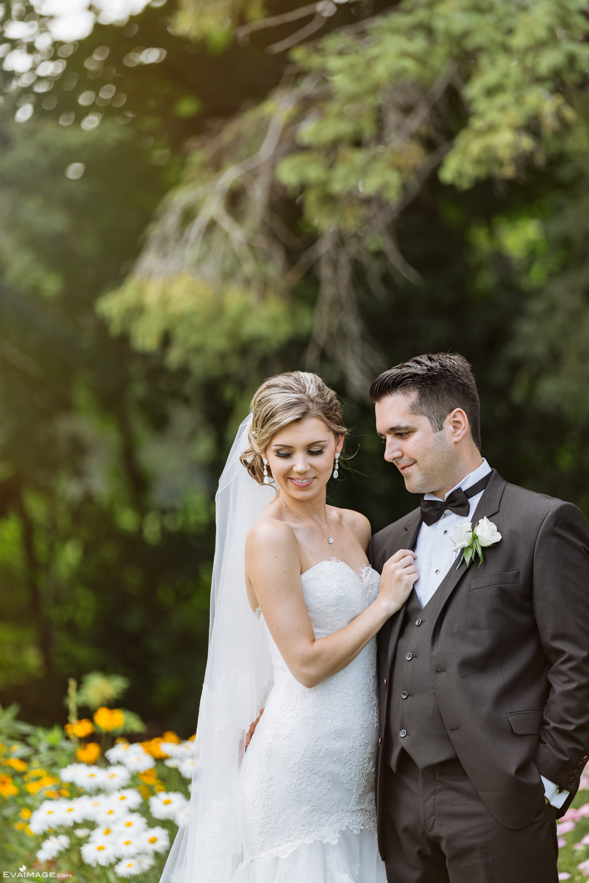 Shouldice Hospital & The Venetian Banquet Hall Summer Wedding Toronto