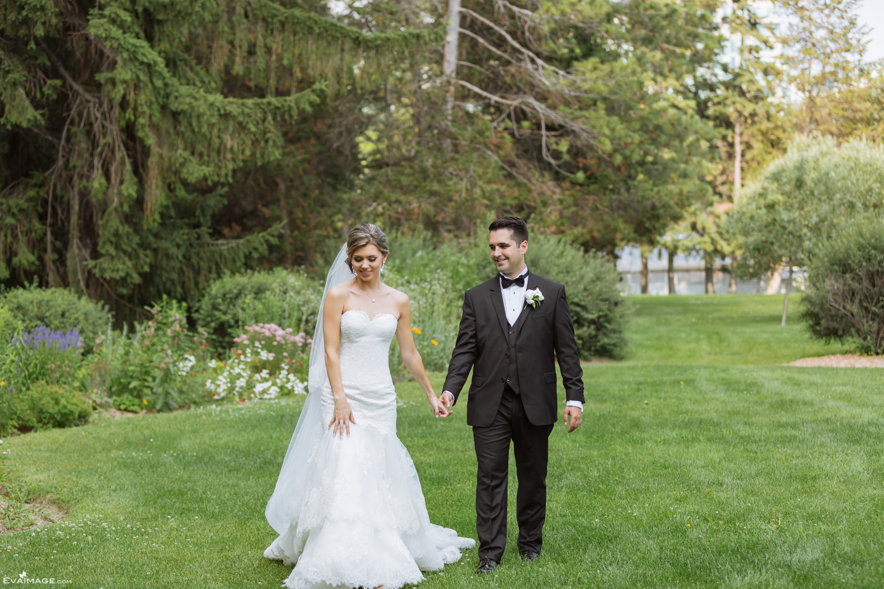  Shouldice Hospital & The Venetian Banquet Hall Summer Wedding Toronto 