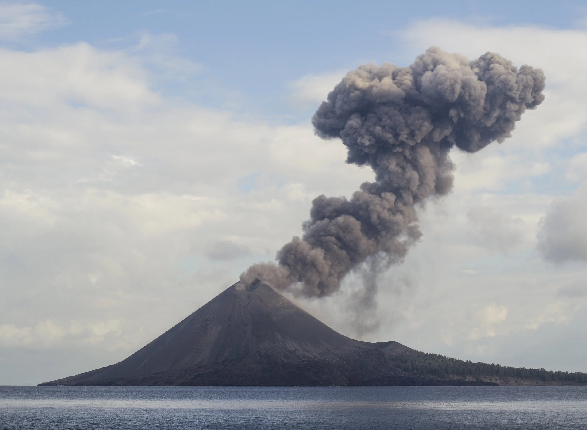 Krakatao010.jpg
