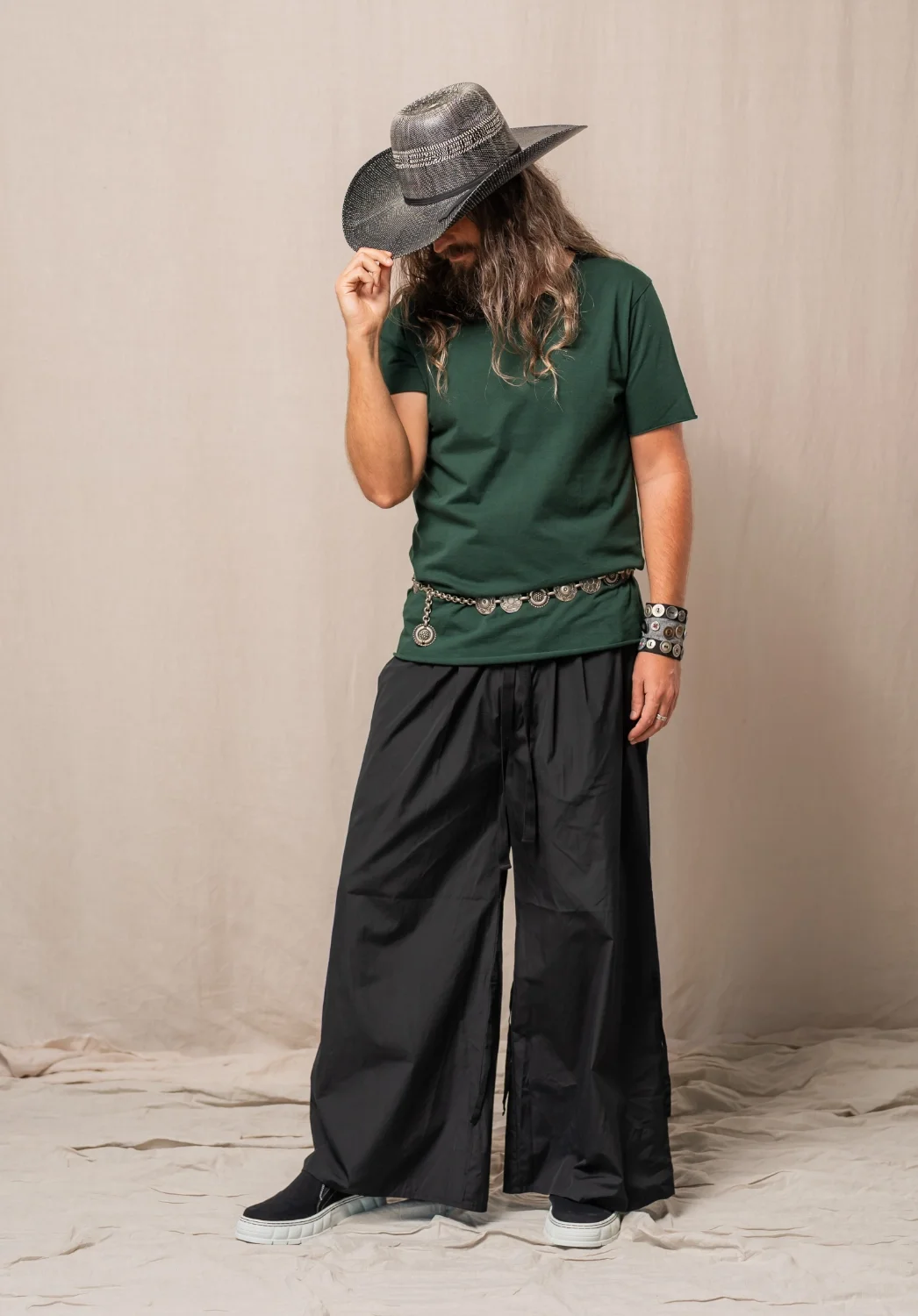 Bandsome Tee - Ada Pants 