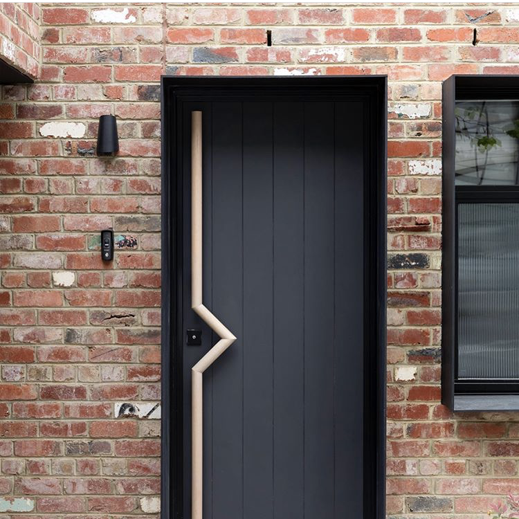 70% B grade red and 30% red blue clinker