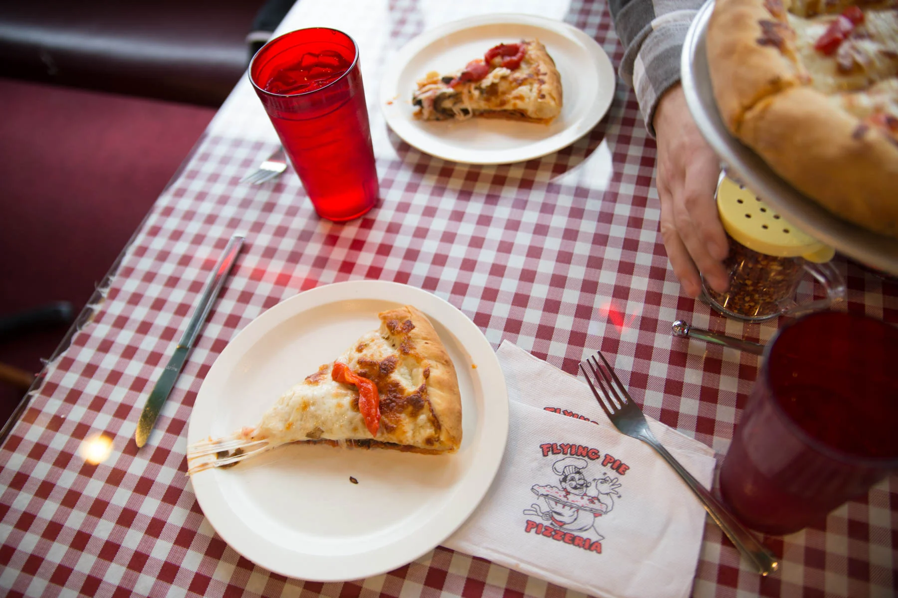 FlyingPiePizzeria_5.jpg
