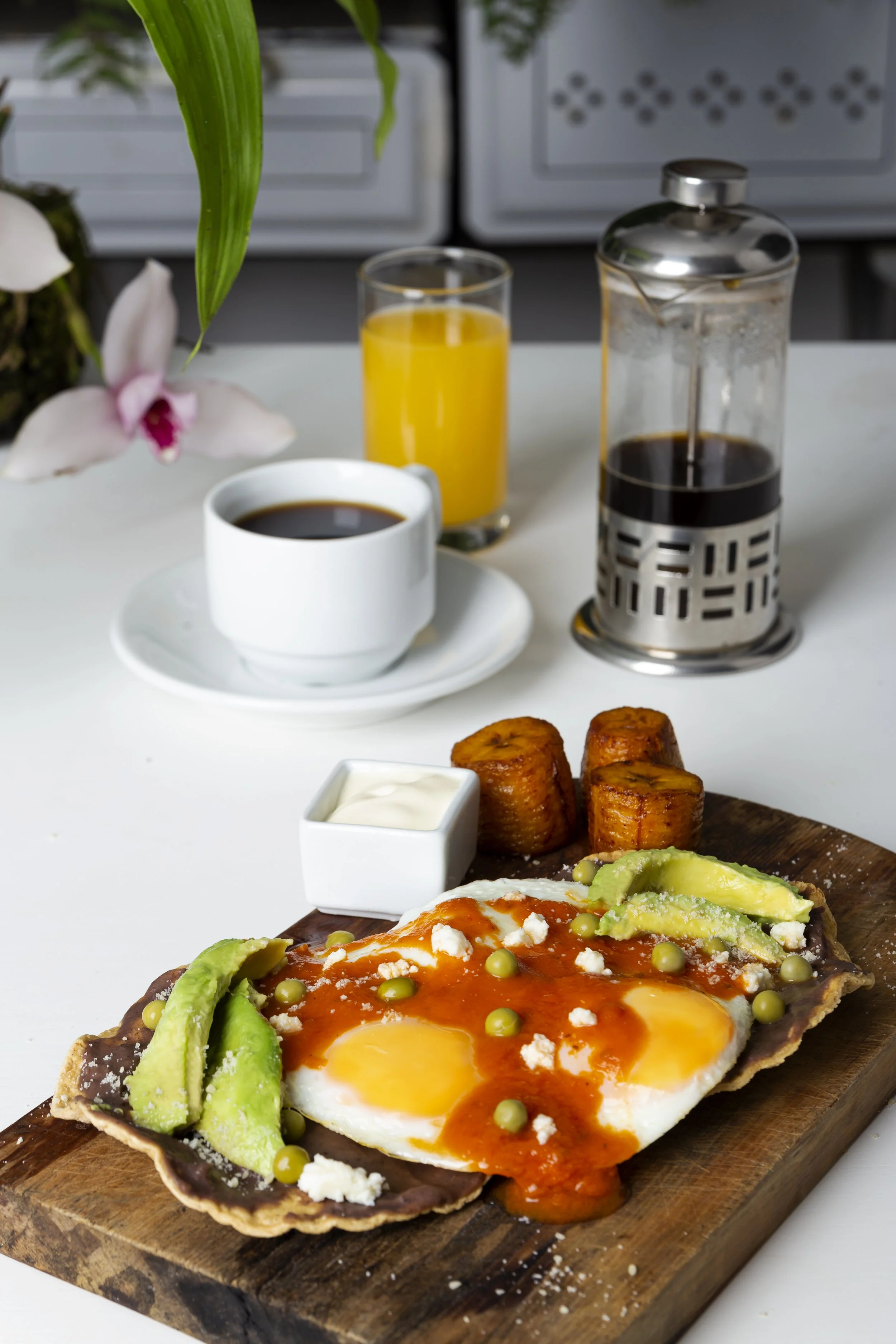 huevos-motuleños-food styling-andrea-osuna-all rights reserved.jpg